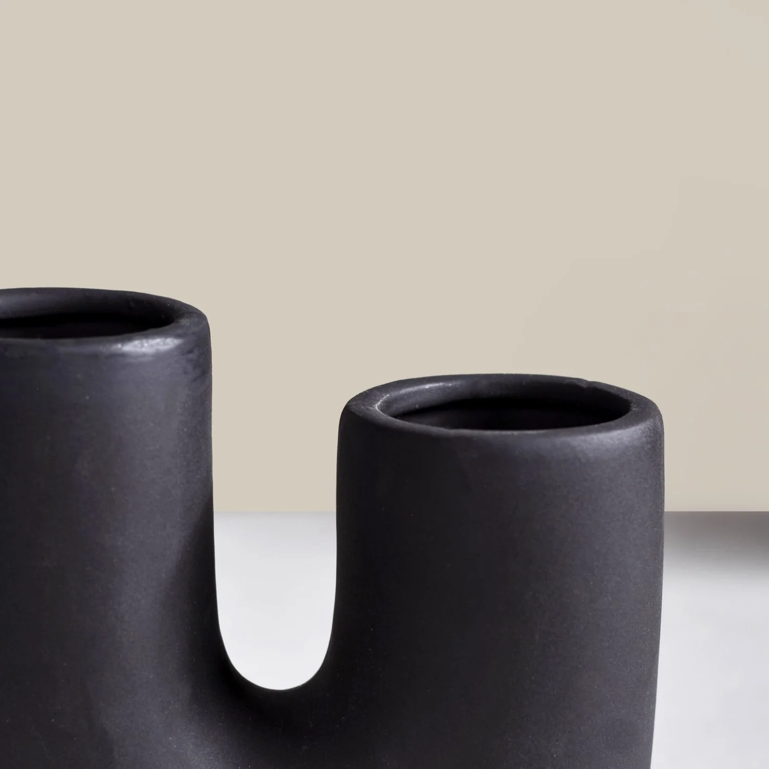 Modern Donut Ceramic Bath Set Of 2 Matte Black - Image 10
