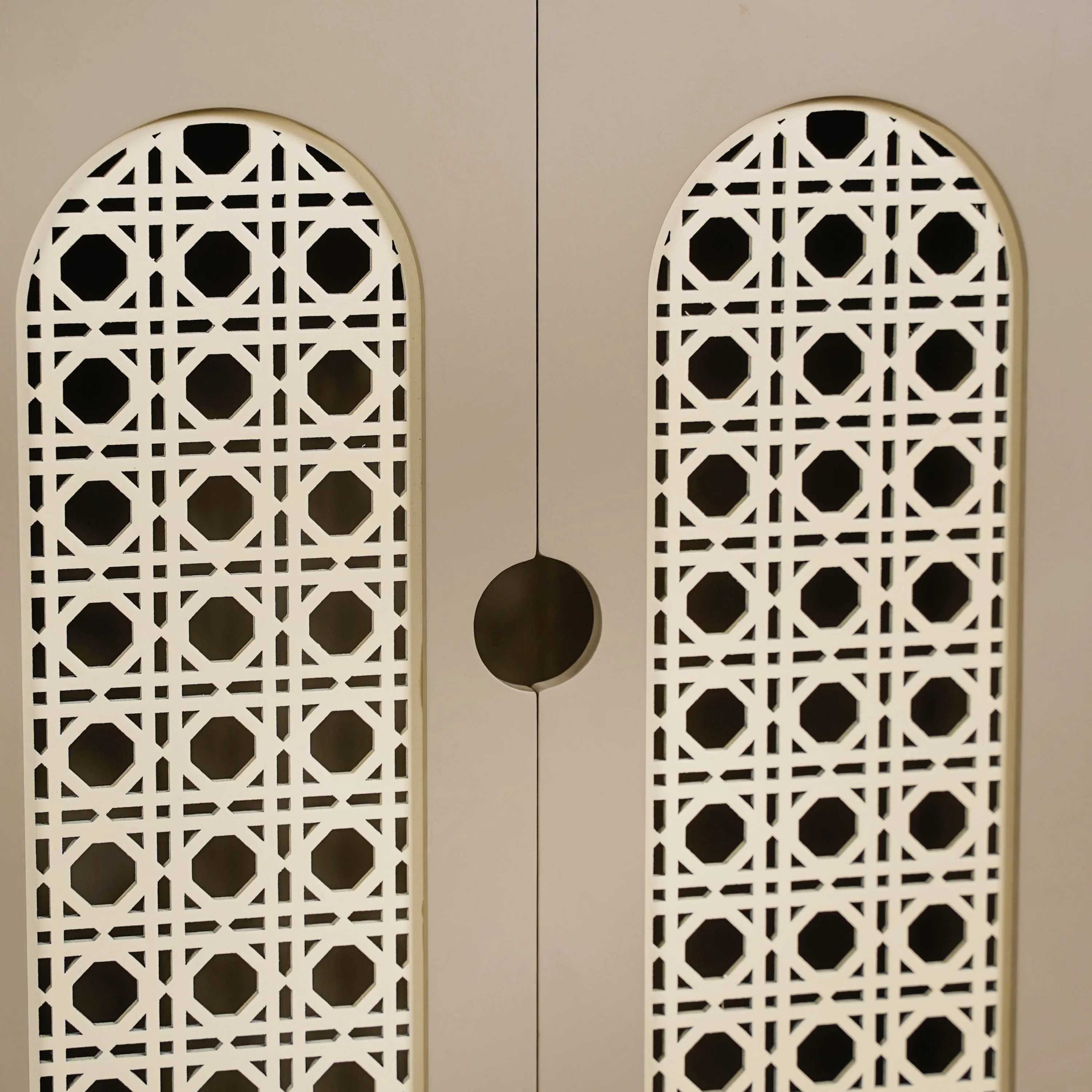 Modern Puja Mandir With Doors Medium 33x17x43cm - Image 9