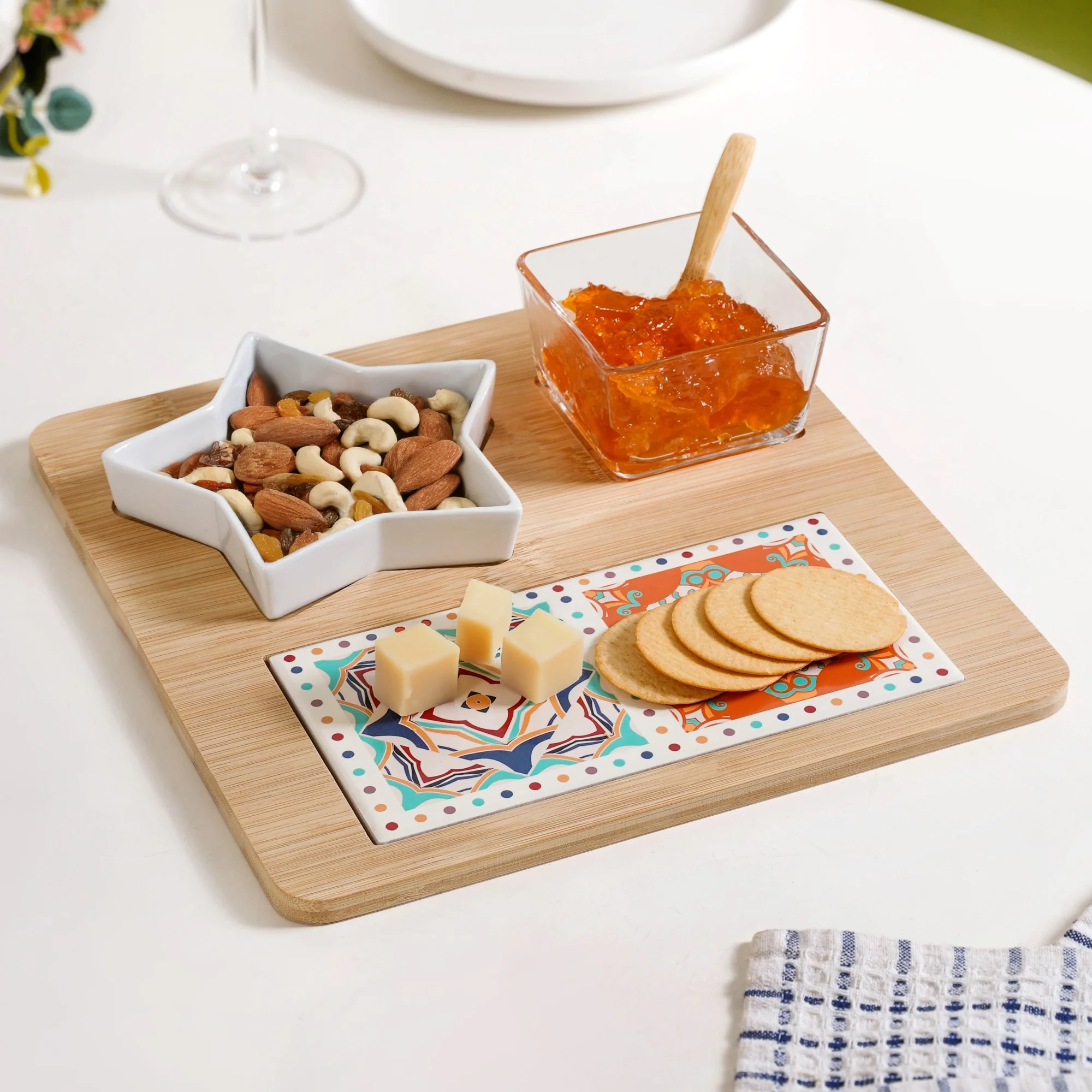 Moroccan Star Serving Platter Set With Wooden Spoon - Image 2