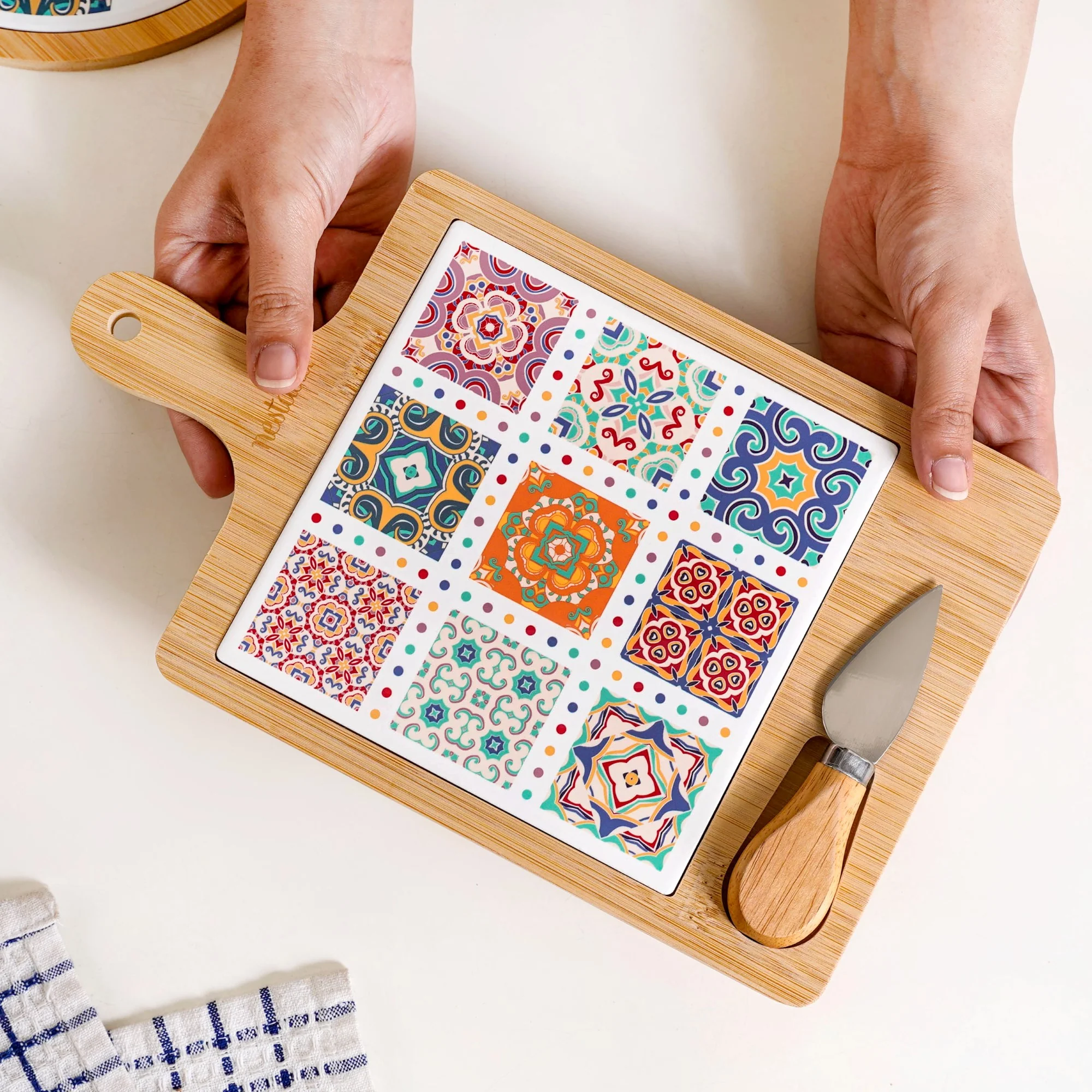 Moroccan Style Rectangle Cheeseboard With Knife 29x17cm - Image 3