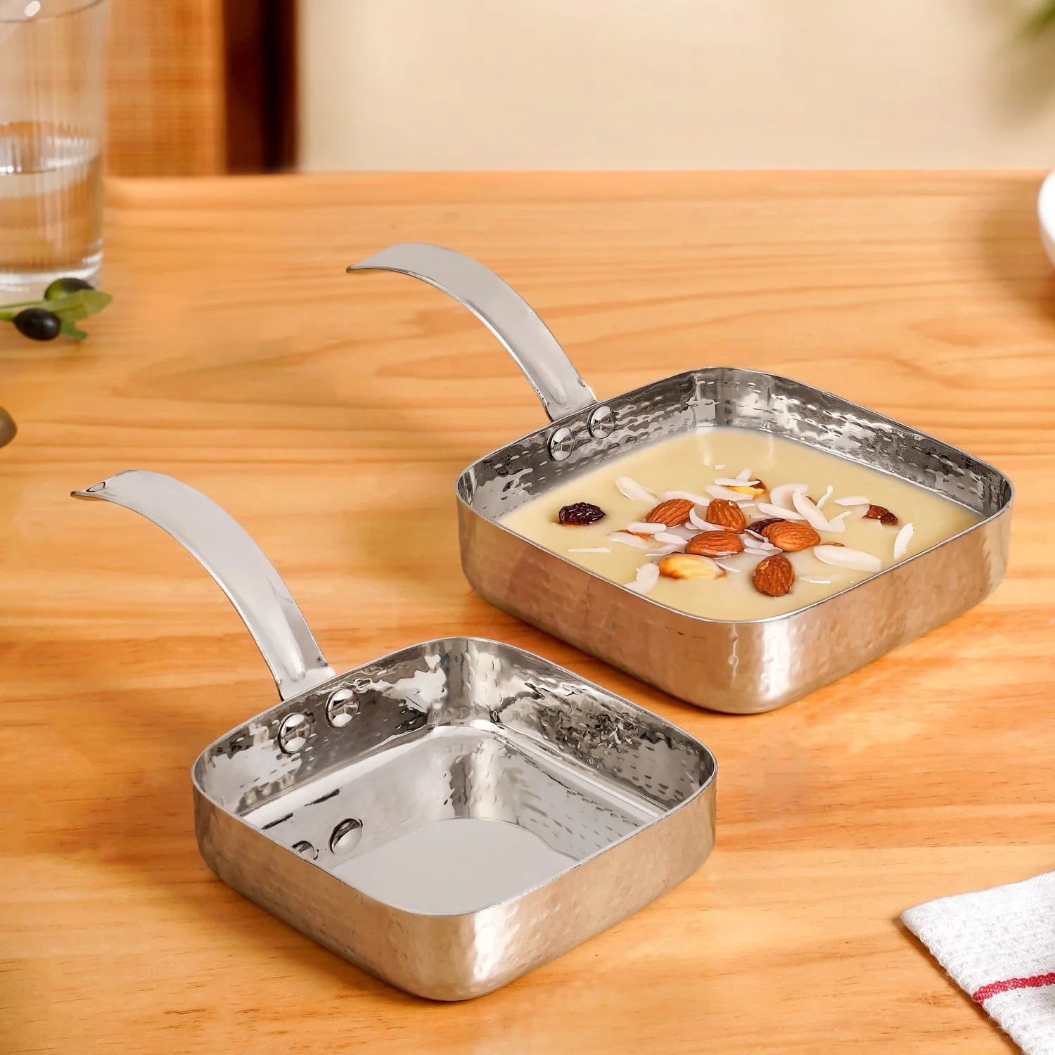Multipurpose Hammered Stainless Steel Serving Pan Set Of 2 - Image 2