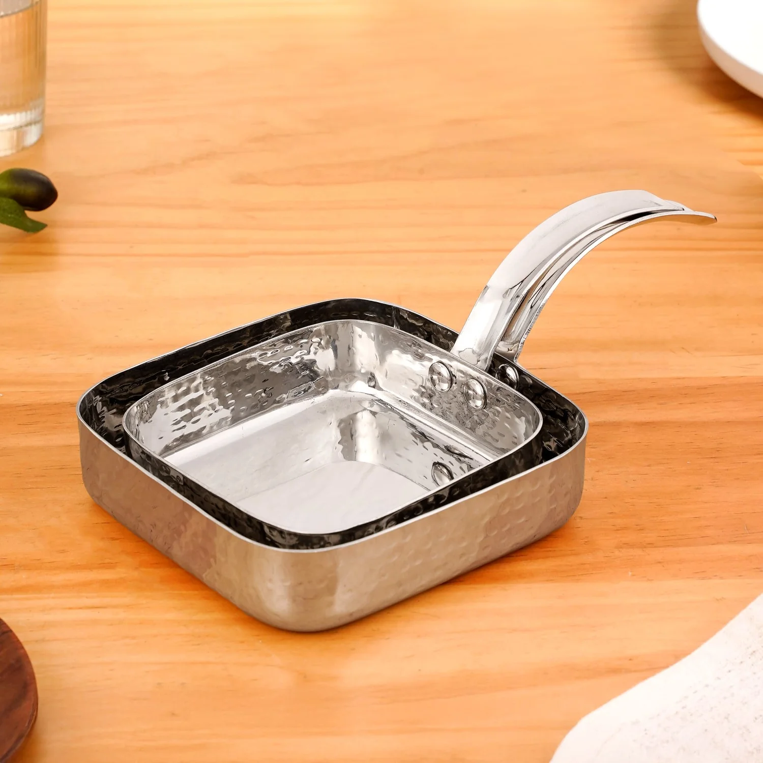Multipurpose Hammered Stainless Steel Serving Pan Set Of 2 - Image 4