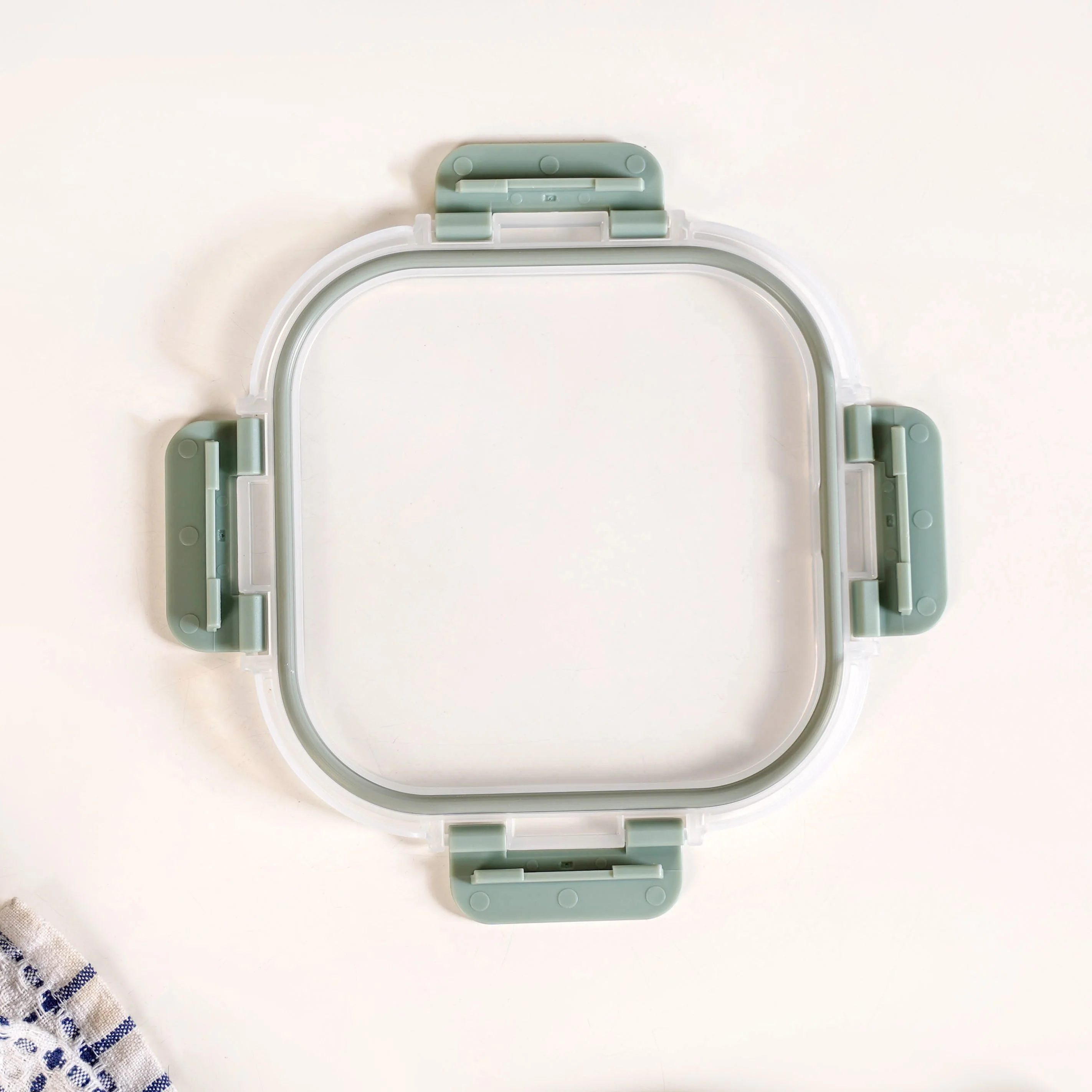 Nestro Airtight Clip Lock Containers Set Of 3 Square Sage Green 300ml 500ml 800ml - Image 6
