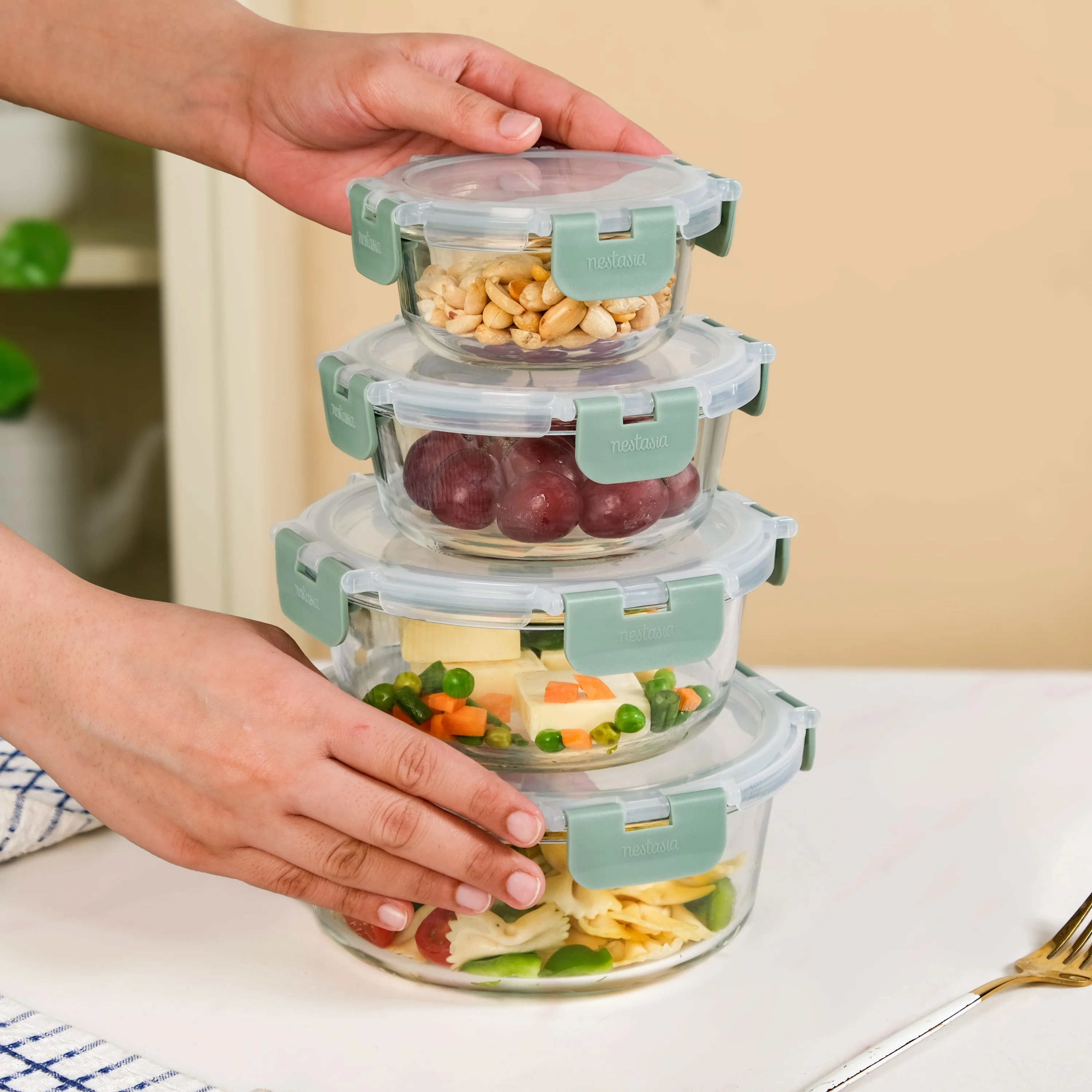 Nestro Pro Airtight Containers Set Of 4 Round Sage Green 215ml 400ml 600ml 950ml - Image 3