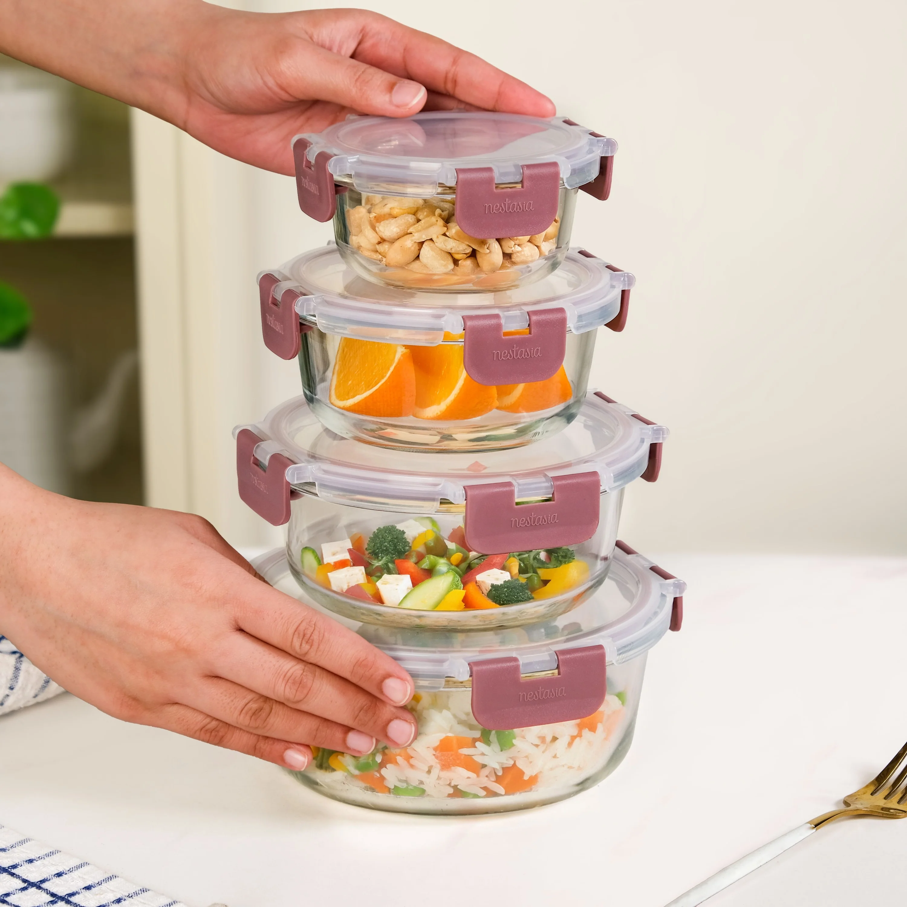 Nestro Pro Clip Lock Food Containers Set Of 4 Round Magenta 215ml 400ml 600ml 950ml - Image 3