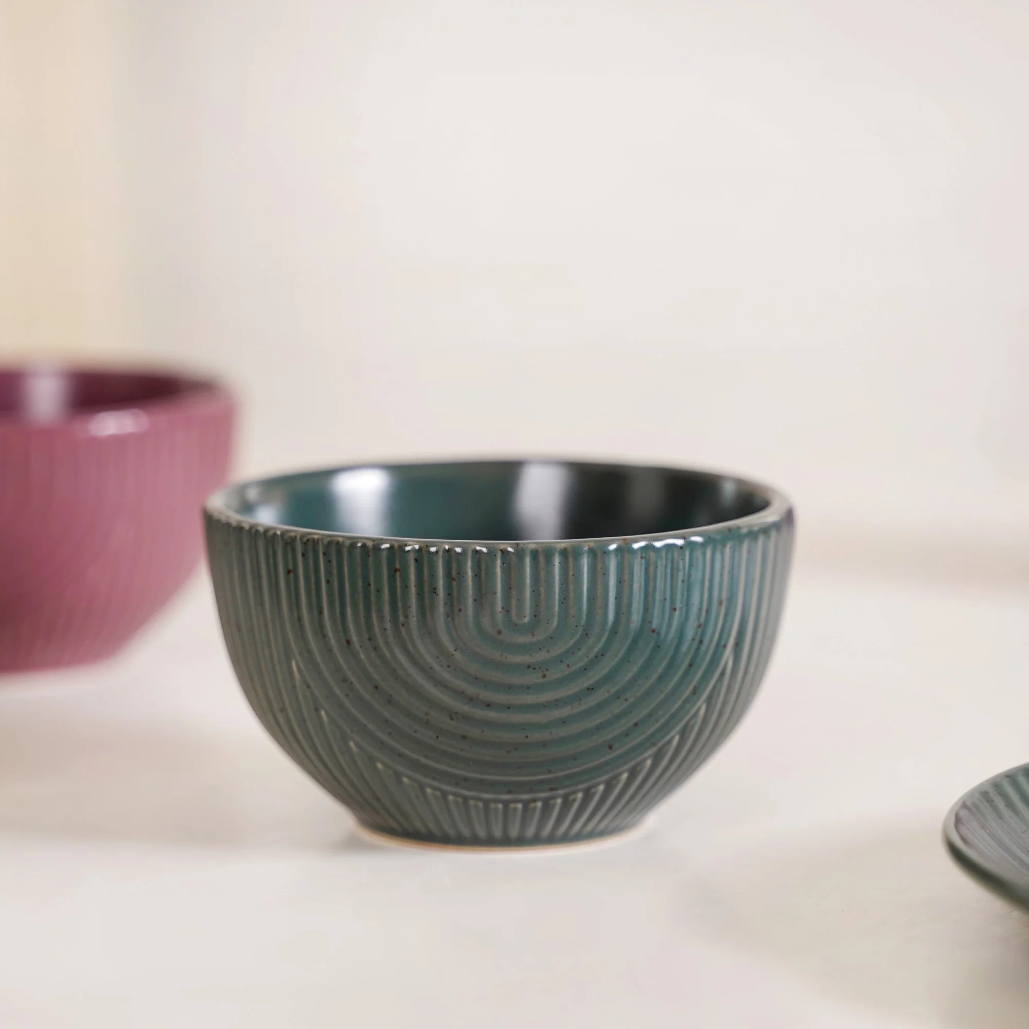 Nordic Ripple Ceramic Mug Bowl And Starter Plate Set Of 6 - Image 9