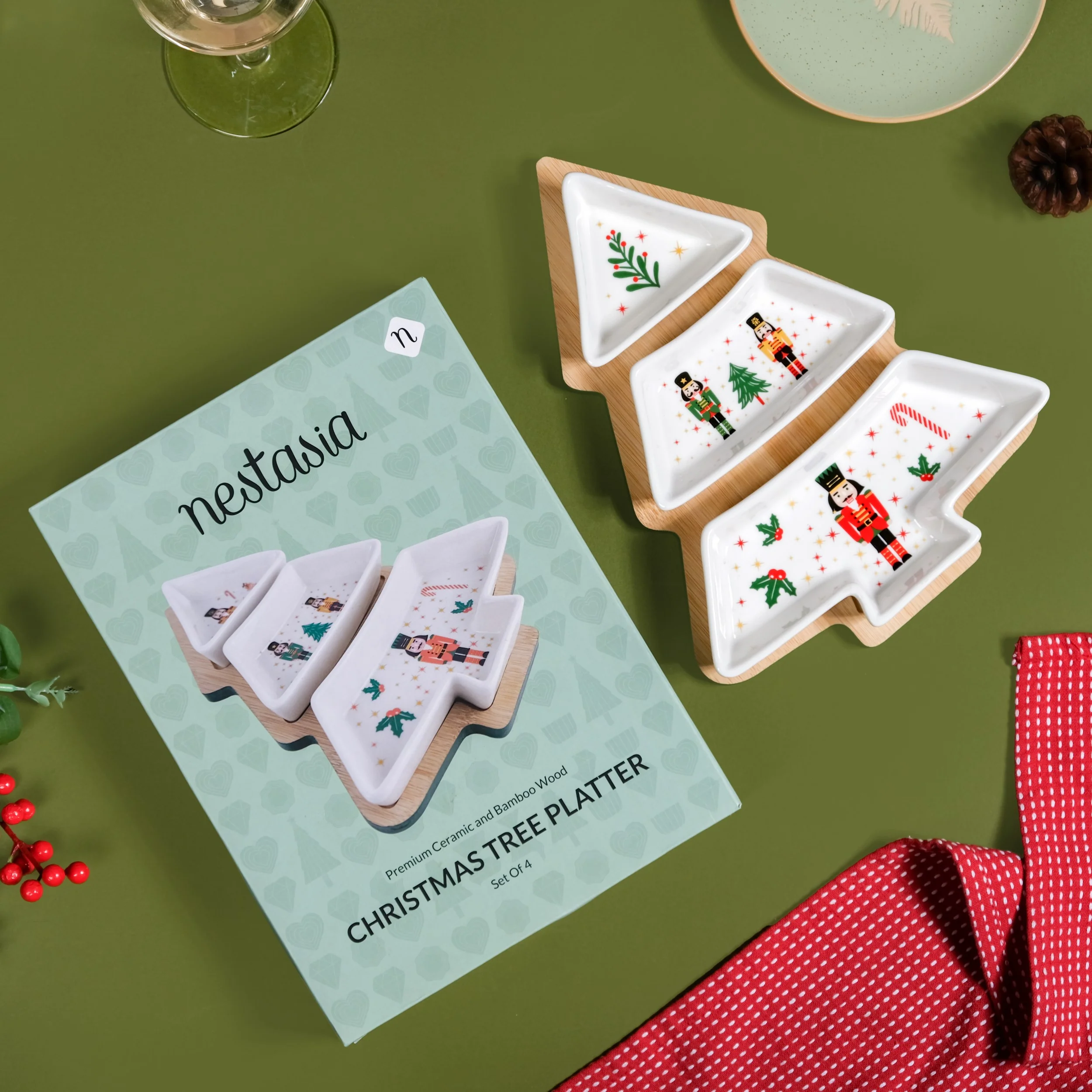 Nutcracker Tree Sectioned Platter Set Of 4 - Image 2