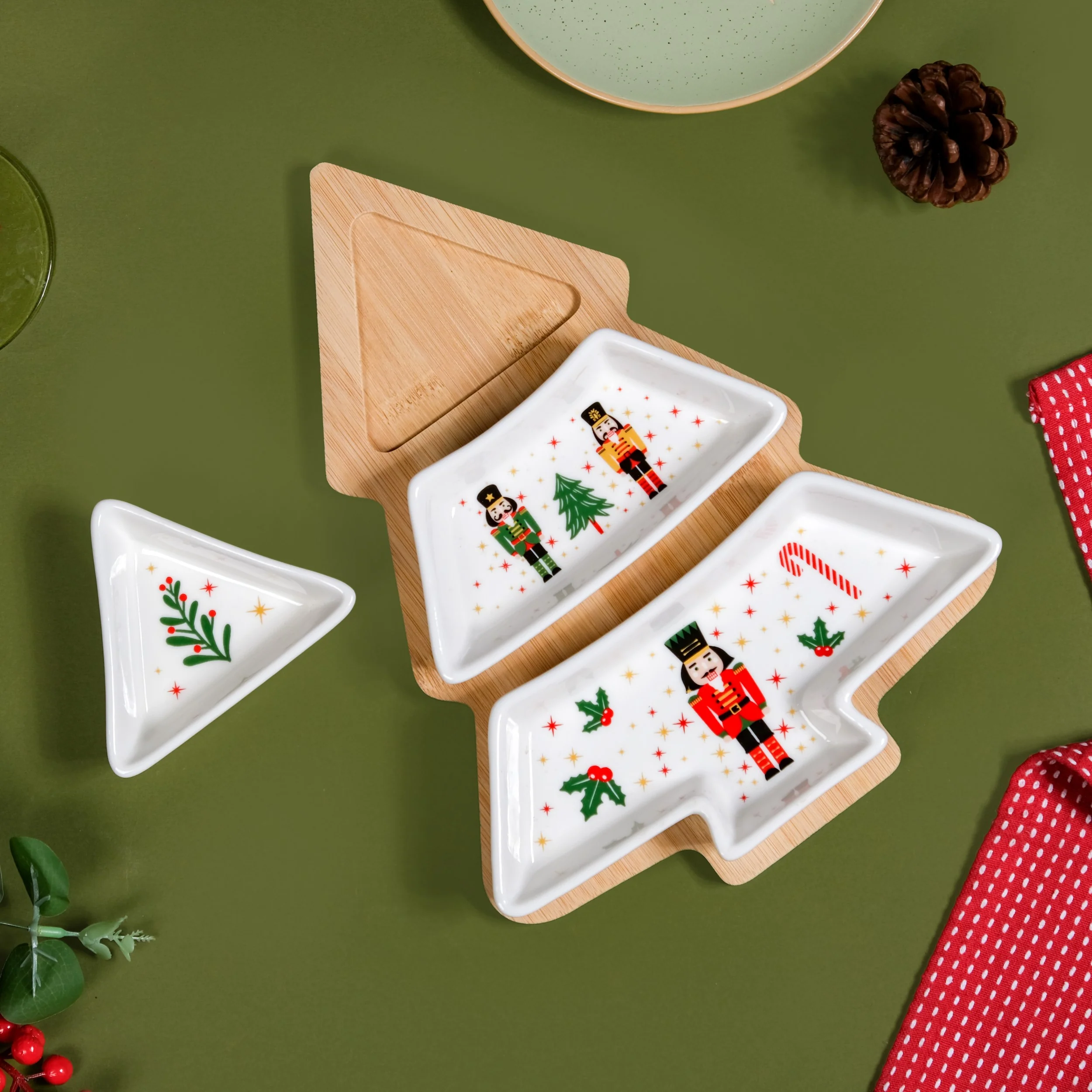 Nutcracker Tree Sectioned Platter Set Of 4 - Image 8