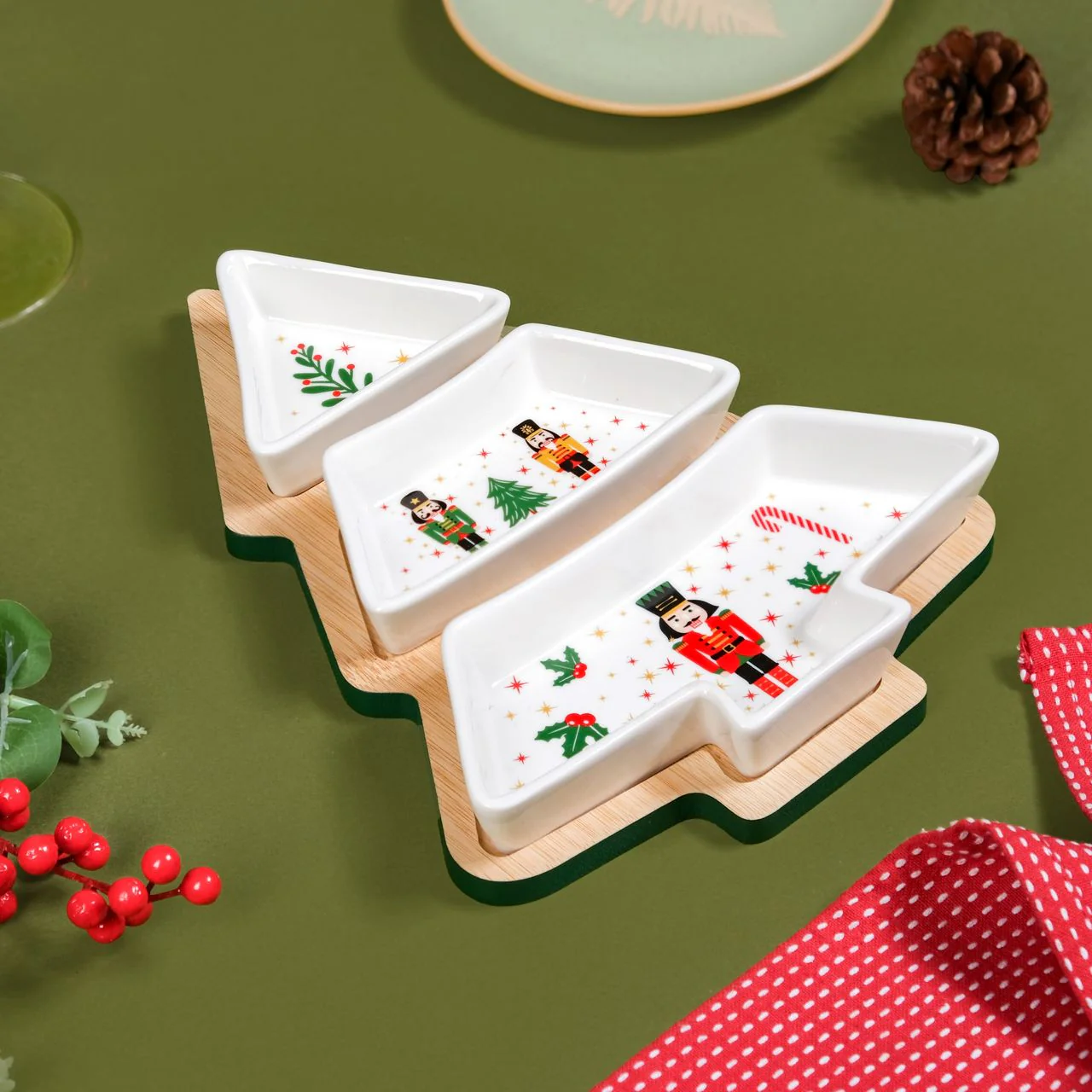 Nutcracker Tree Sectioned Platter Set Of 4 - Image 9