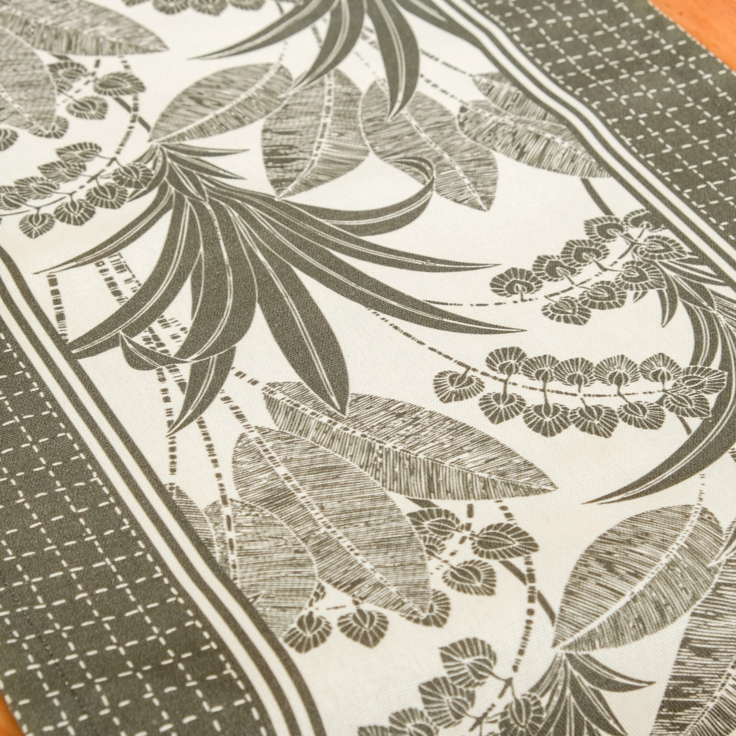 Palm Grove 6 Seater Runner 185x35cm - Image 2