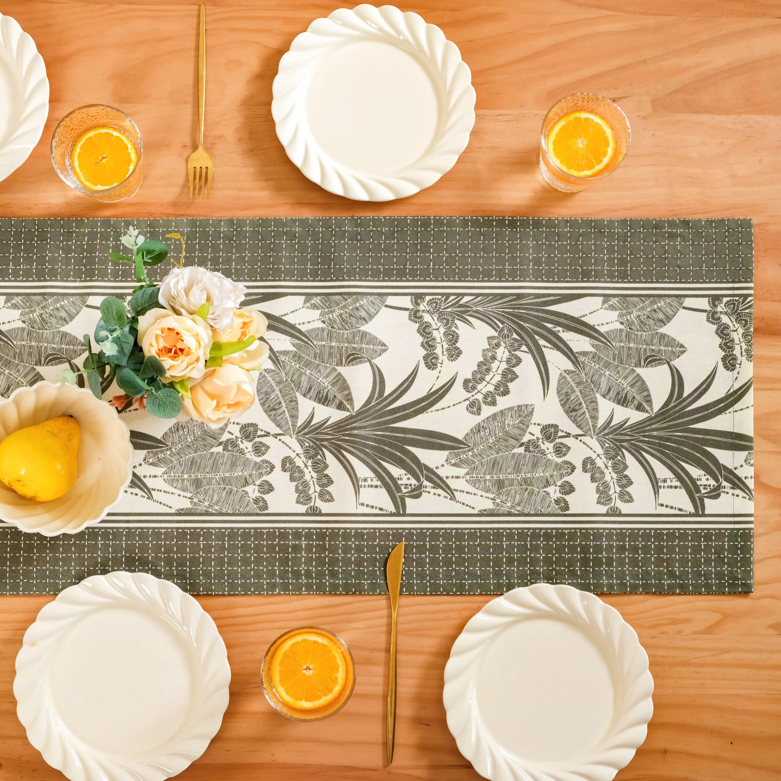 Palm Grove Water Resistant 8 Seater Runner 264x35cm - Image 2