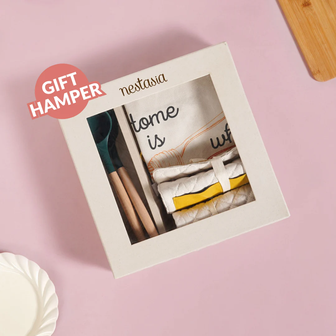 Pasta Lover Gift Hamper Box With Spatula Apron Trivet And Mitten - Image 10