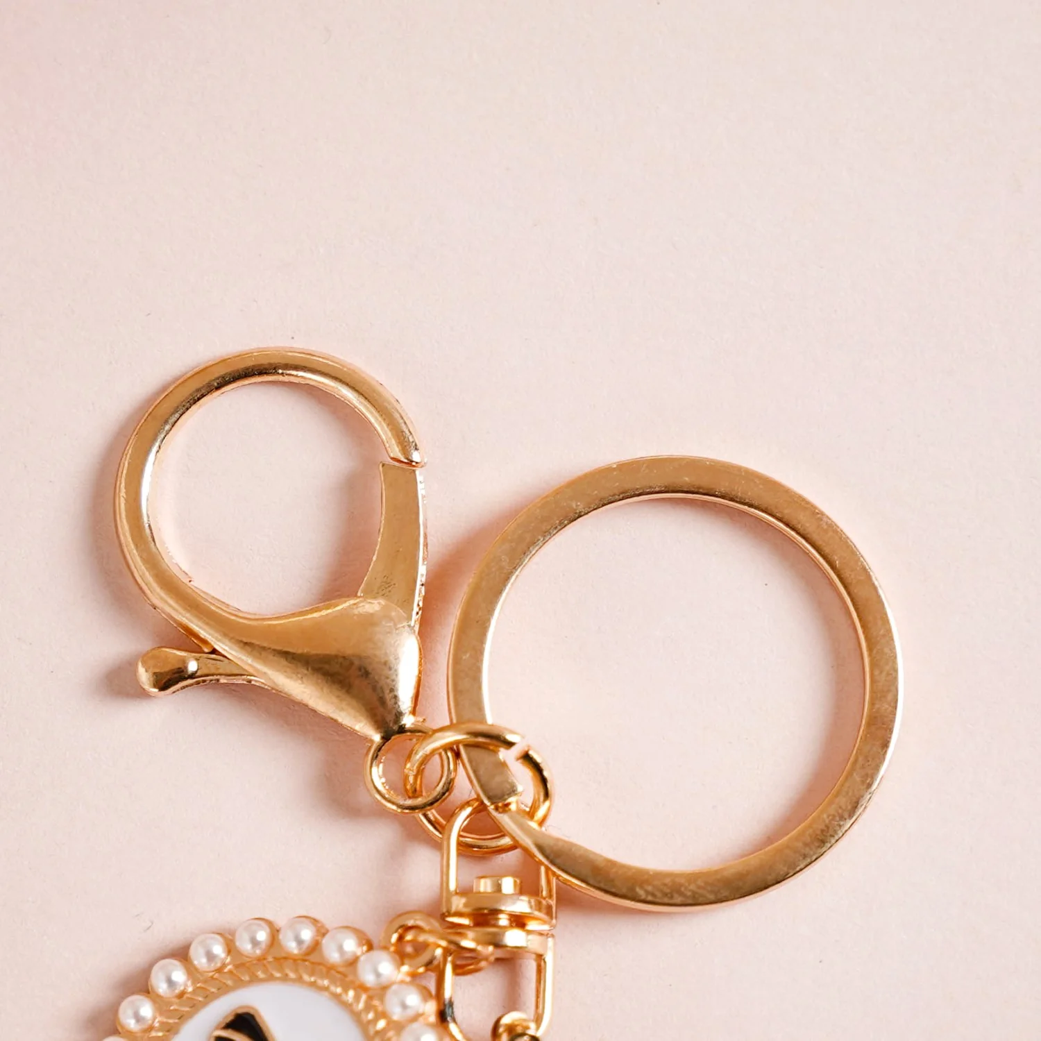 Pearl Perfection Keychain With Dual Hooks - Image 7