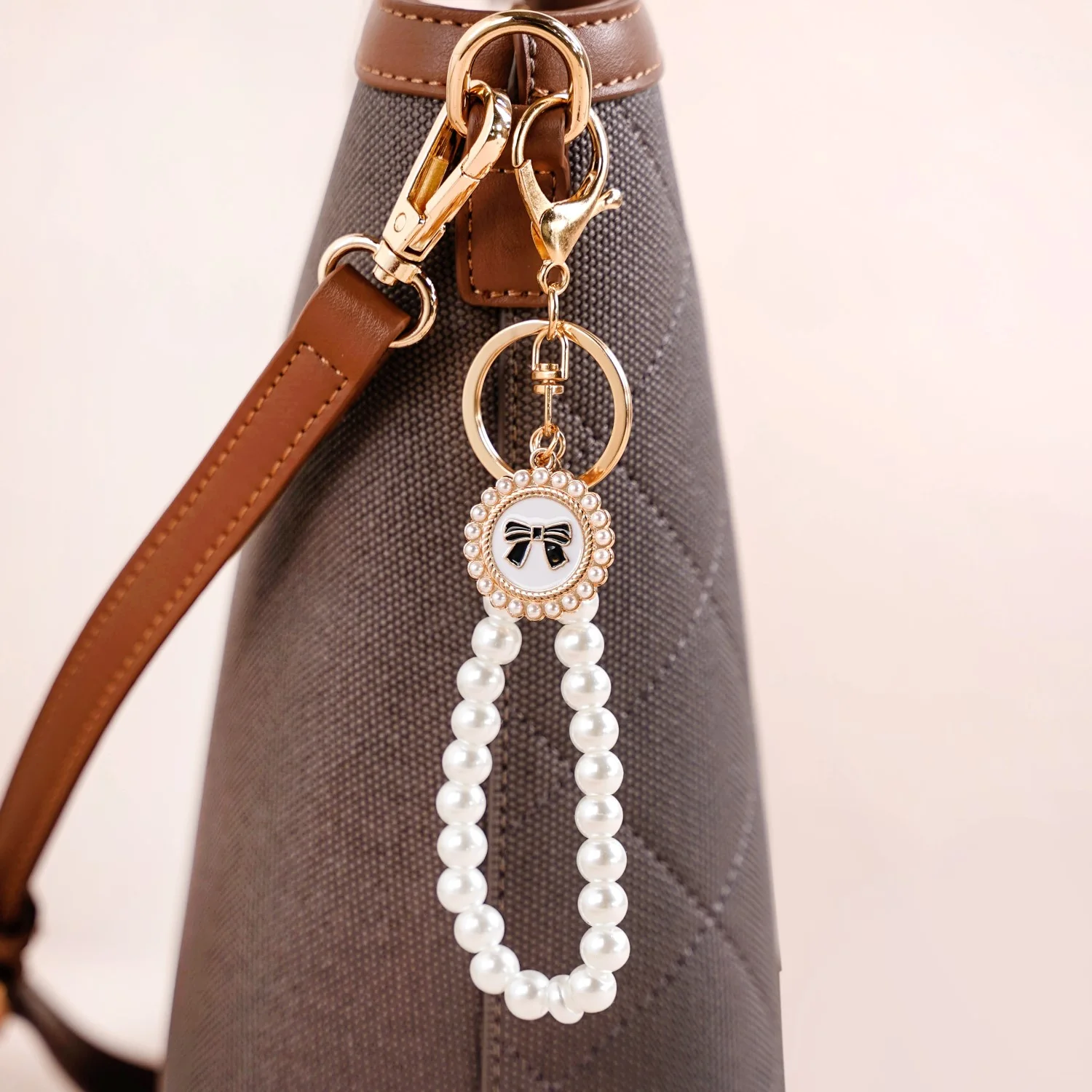 Pearl Perfection Keychain With Dual Hooks - Image 8