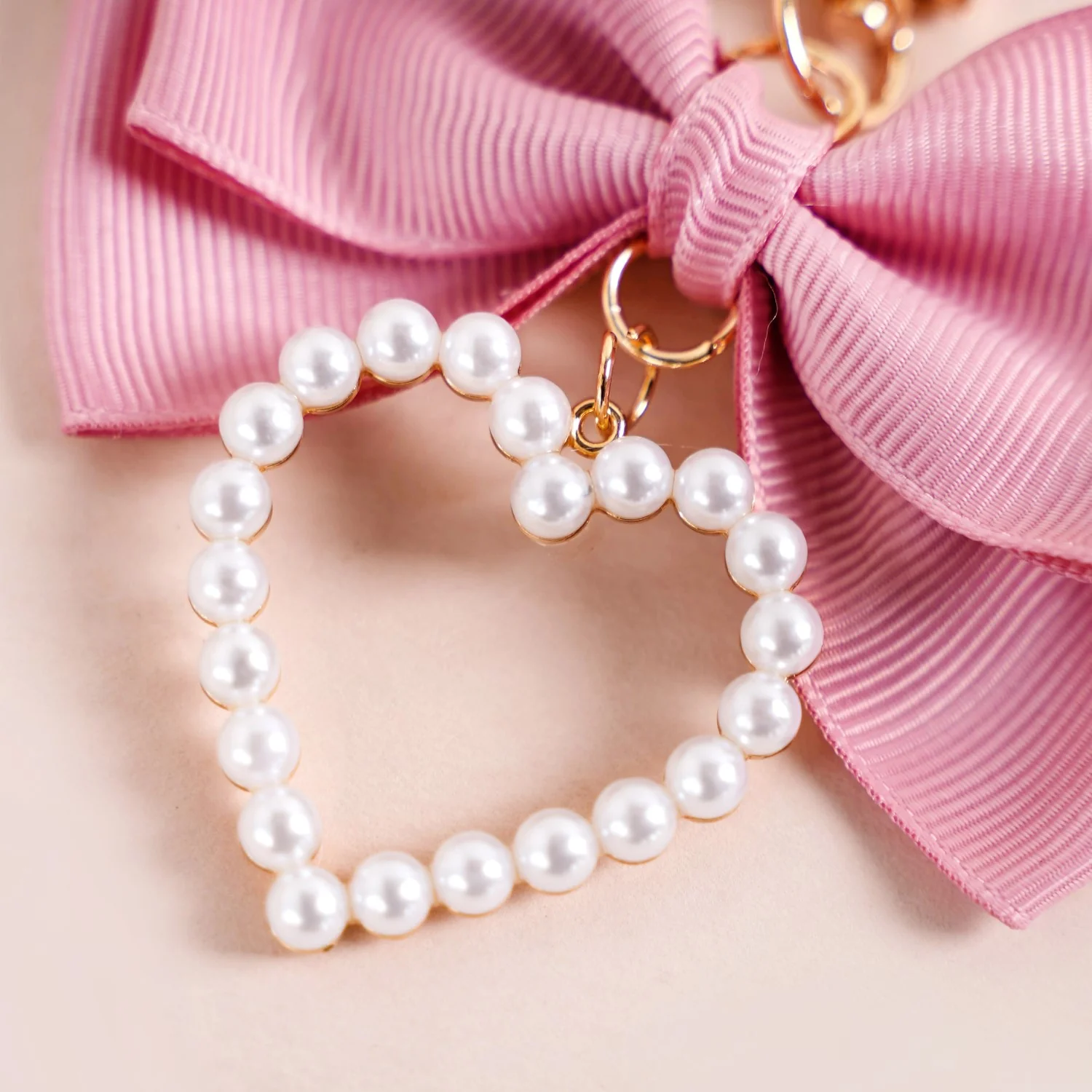 Pink Bow And Pearl Heart Cute Keychain - Image 3
