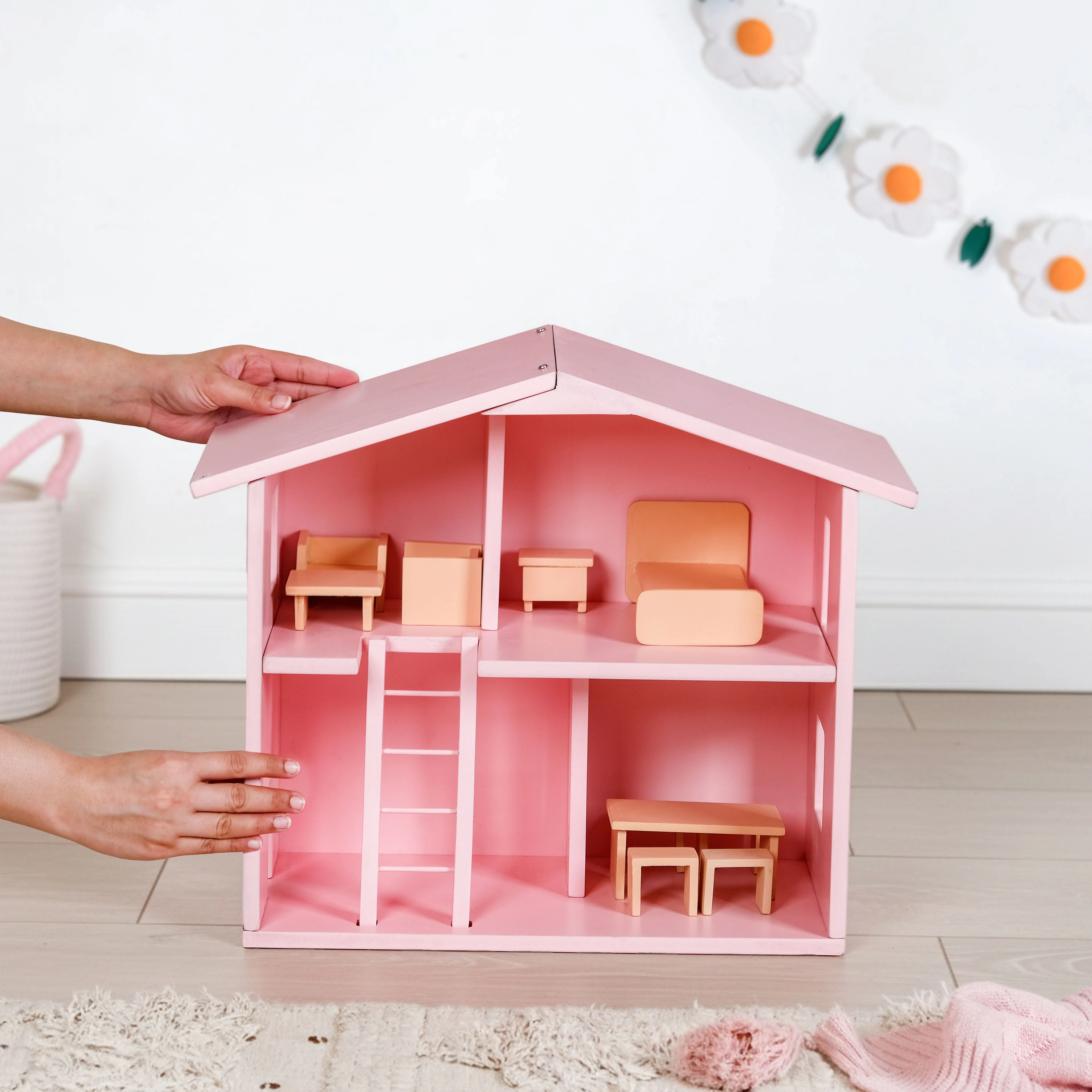 Pink Dollhouse - Image 3