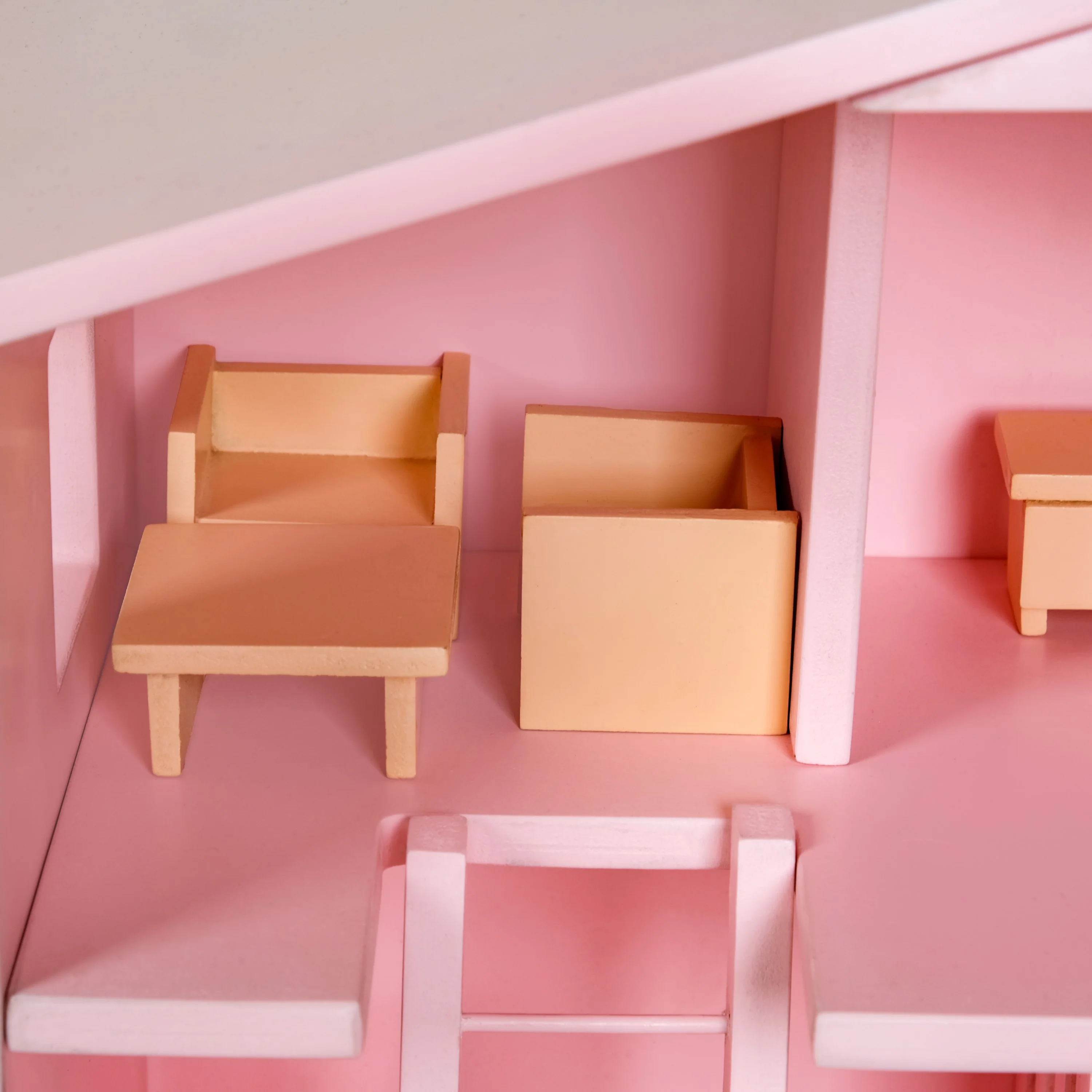 Pink Dollhouse - Image 9