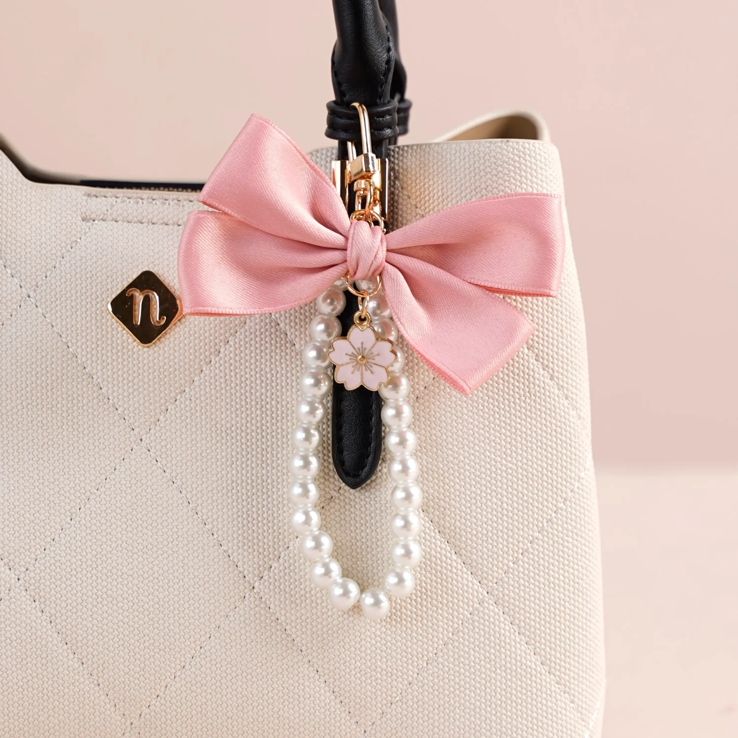 Pink Fantasy Bow Keyring With Pearls - Image 3