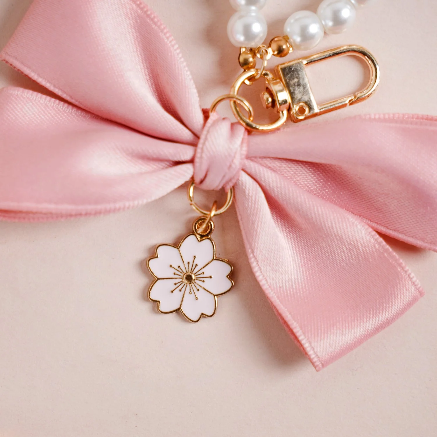 Pink Fantasy Bow Keyring With Pearls - Image 5