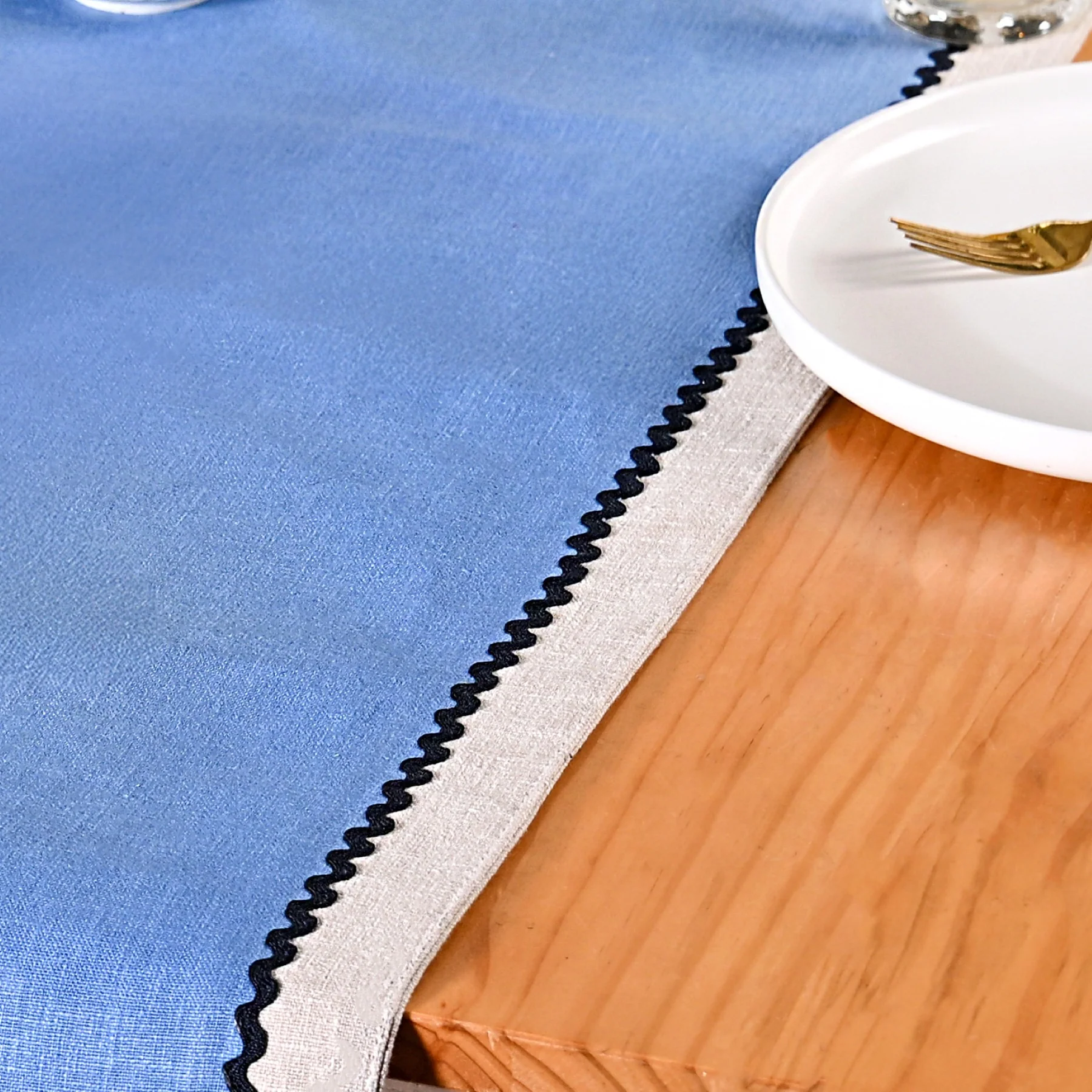 Ripple Edge Table Runner 181x40cm - Image 2