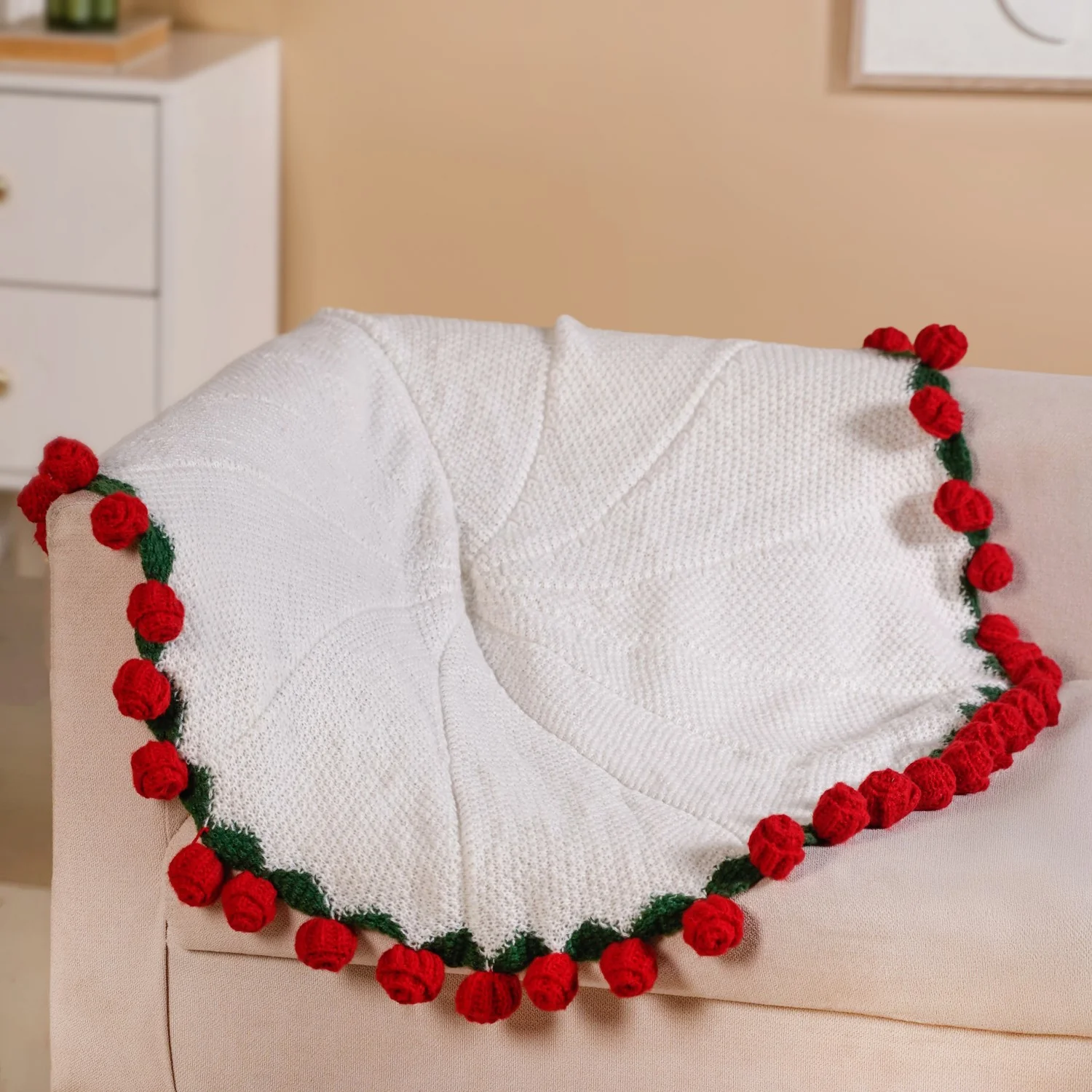 Rosetta Crochet Bouquet Throw Red 80cm - Image 2