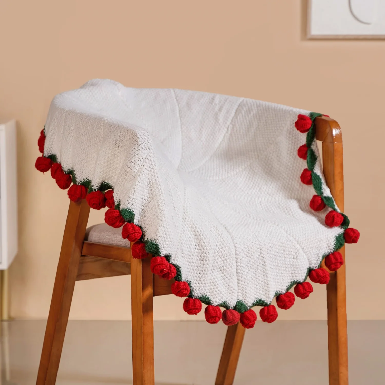 Rosetta Crochet Bouquet Throw Red 80cm - Image 8