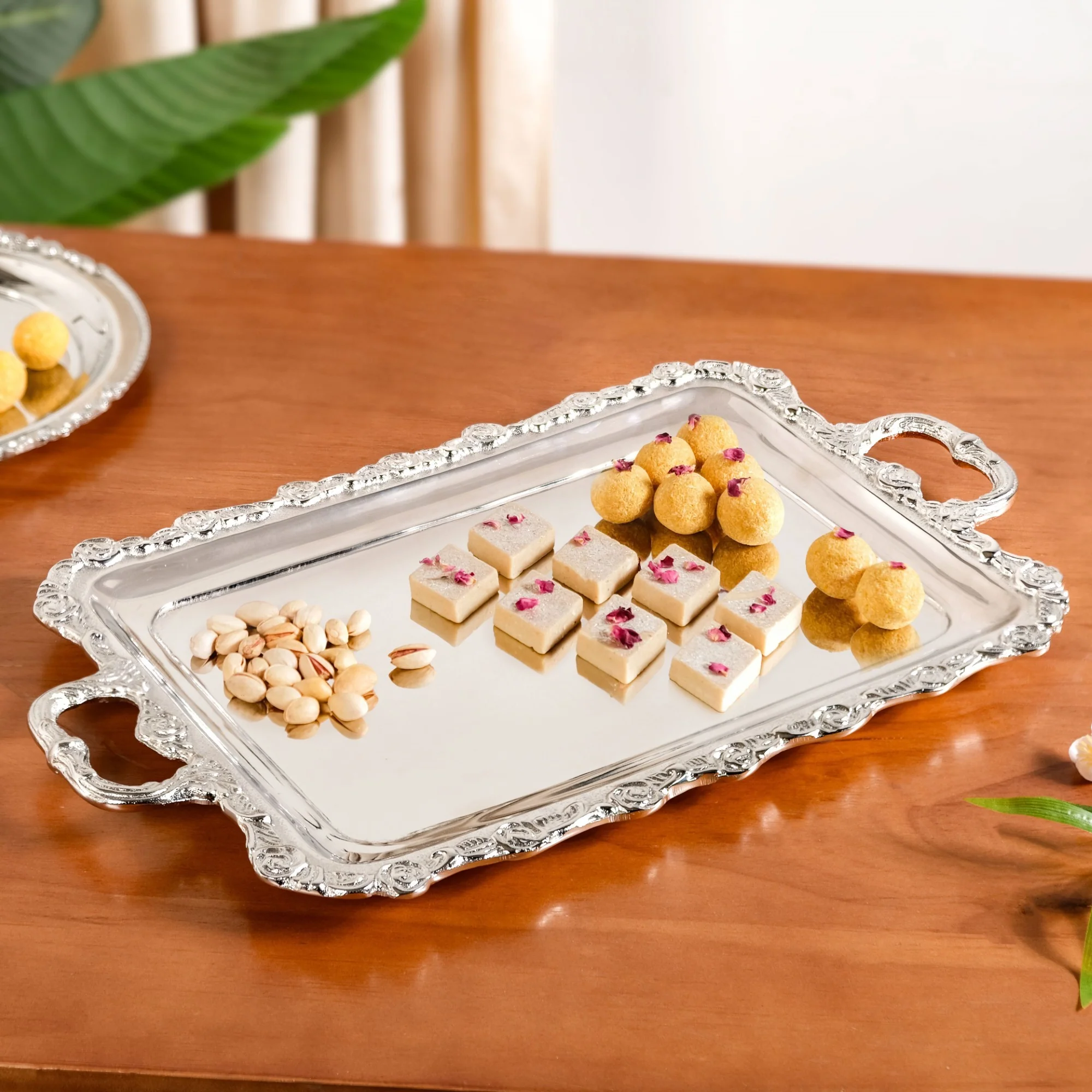 Royalcore Decorative Metal Tray With Handles - Image 9