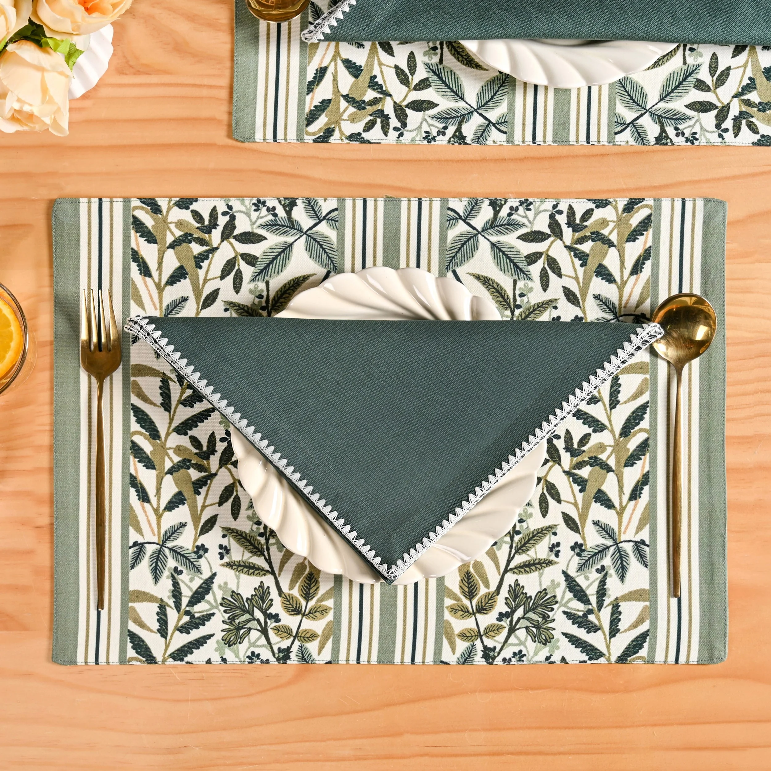 Sacramento Green Water Resistant Cotton Napkin Set Of 4 - Image 2