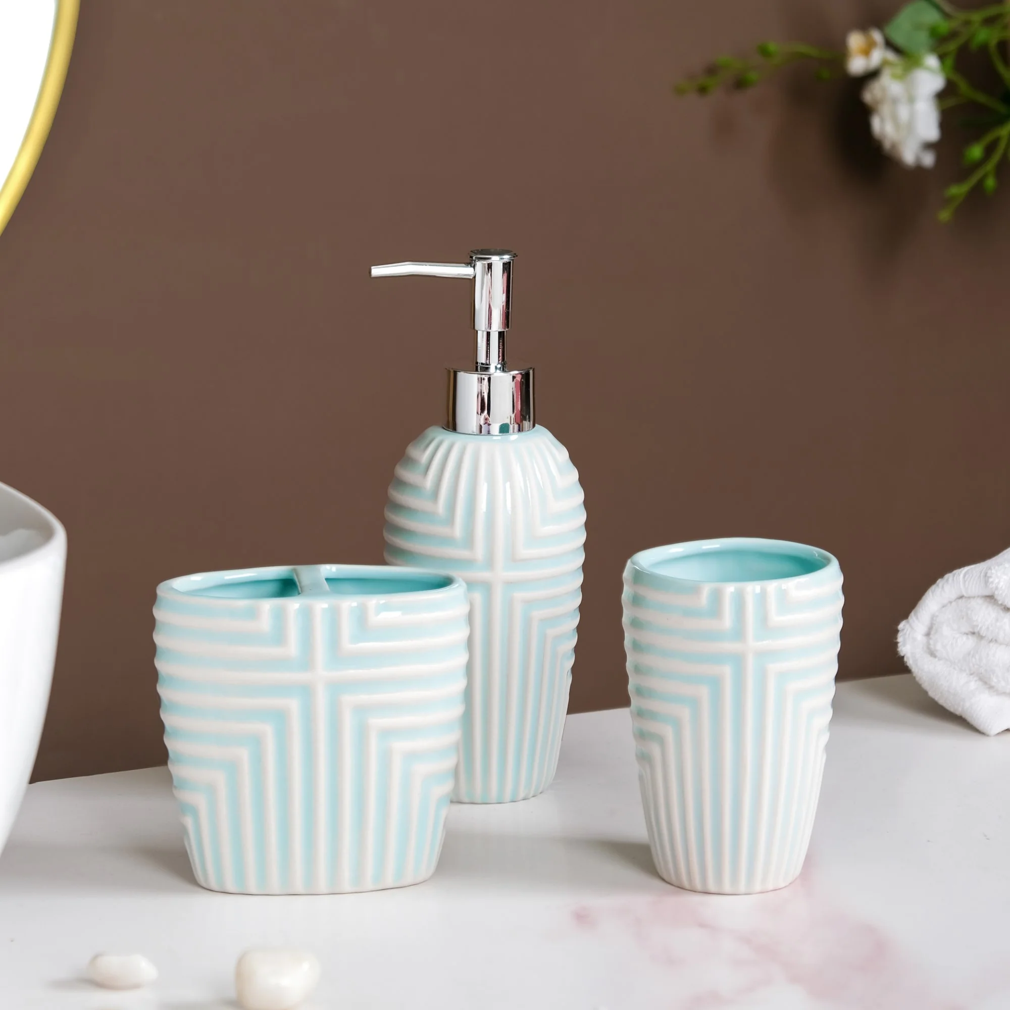 Serene Blue Bath Set Of 3 - Image 3