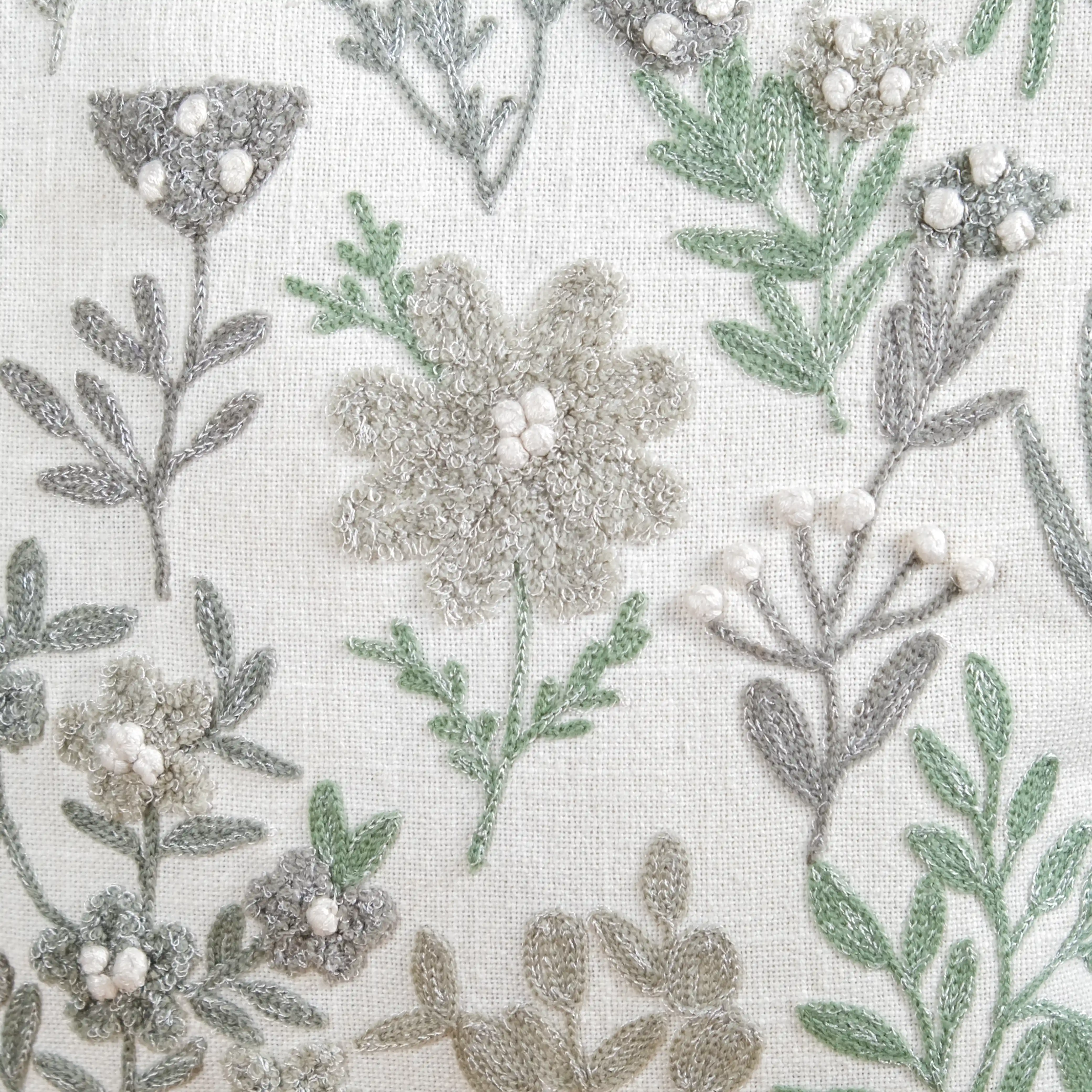 Set Of 2 Cotton Cushion Cover With Floral Embroidery - Image 7