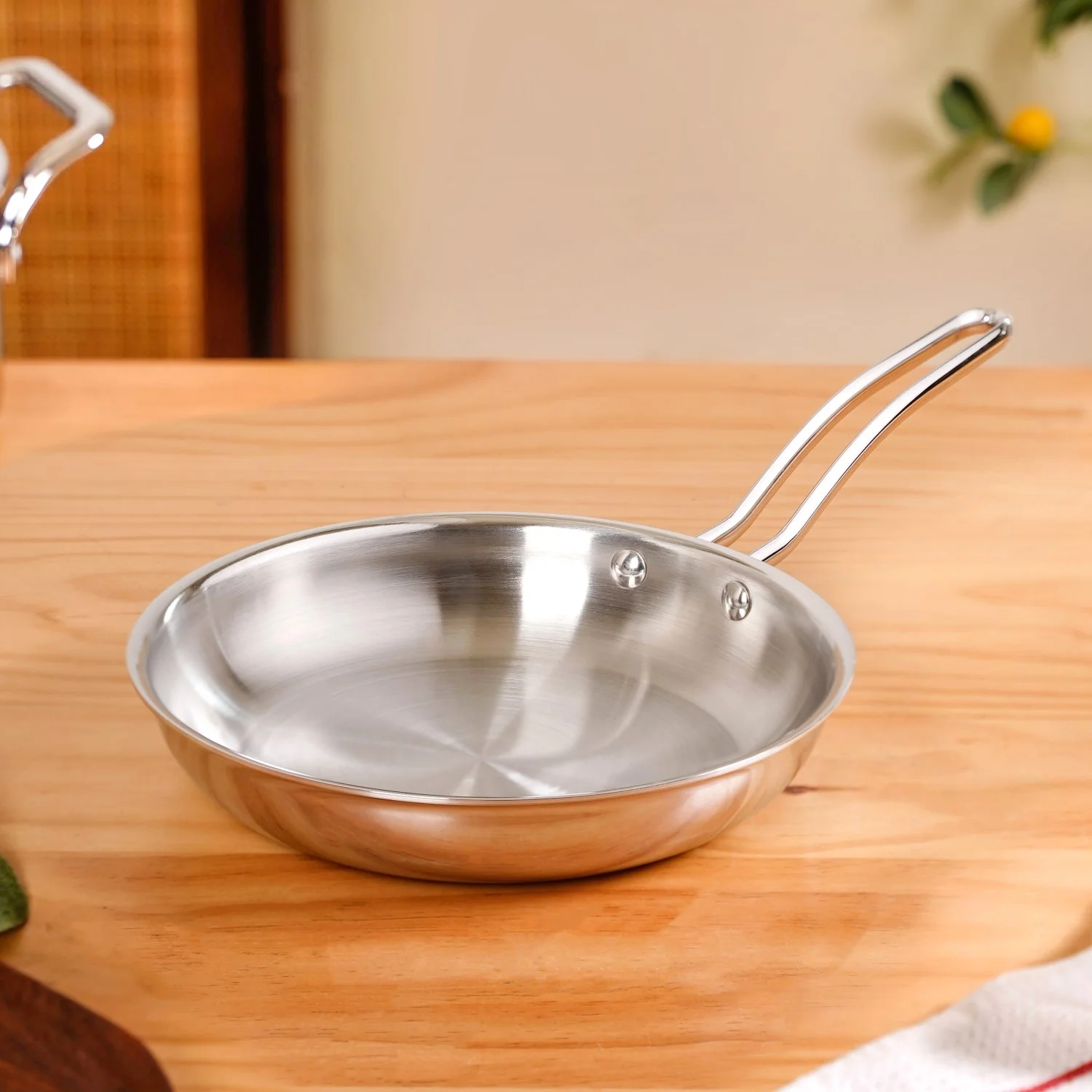 Set Of 2 Triply Stainless Steel Kadai With Lid And Frying Pan - Image 5