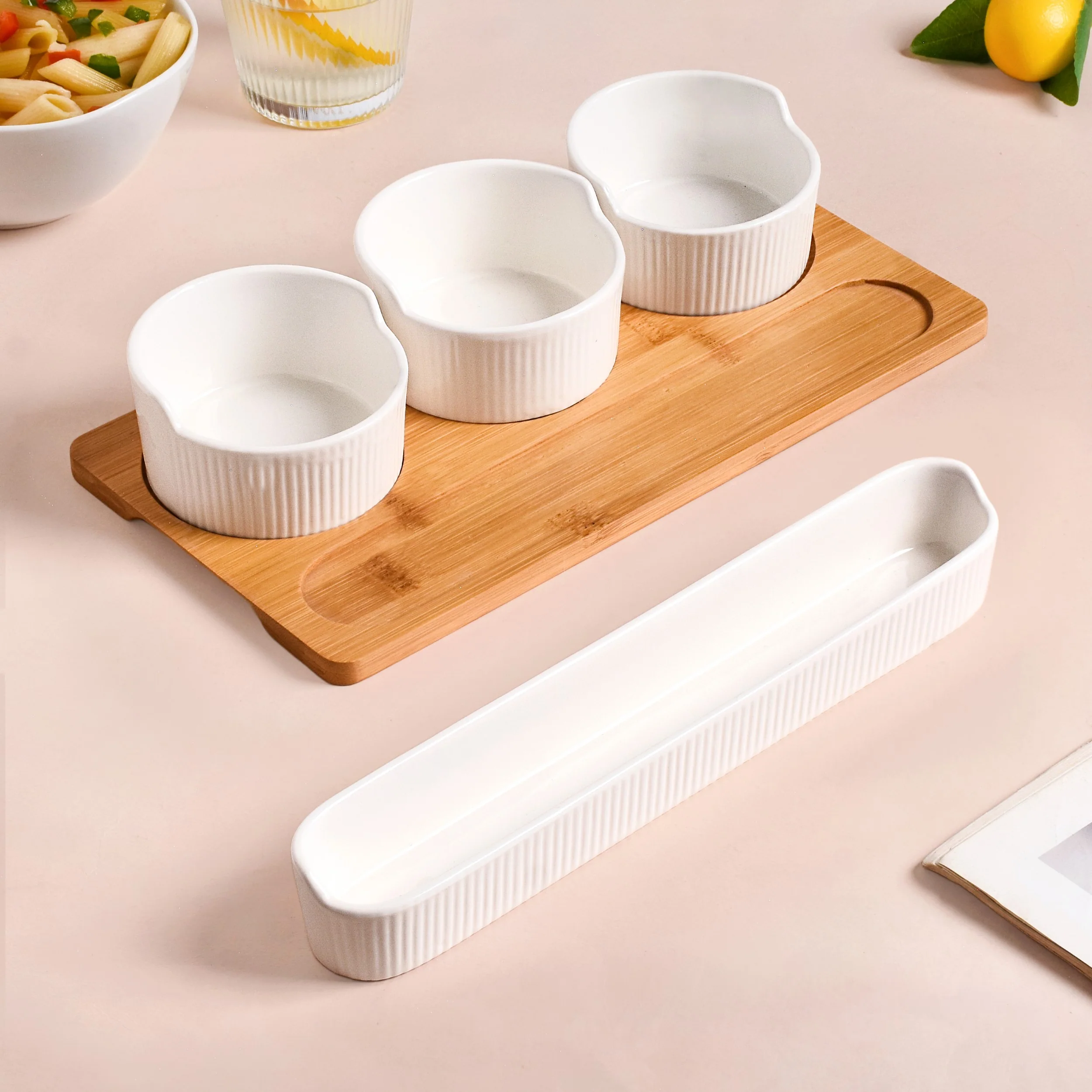 Set Of 4 Ceramic Bowls And Dish With Tray - Image 7
