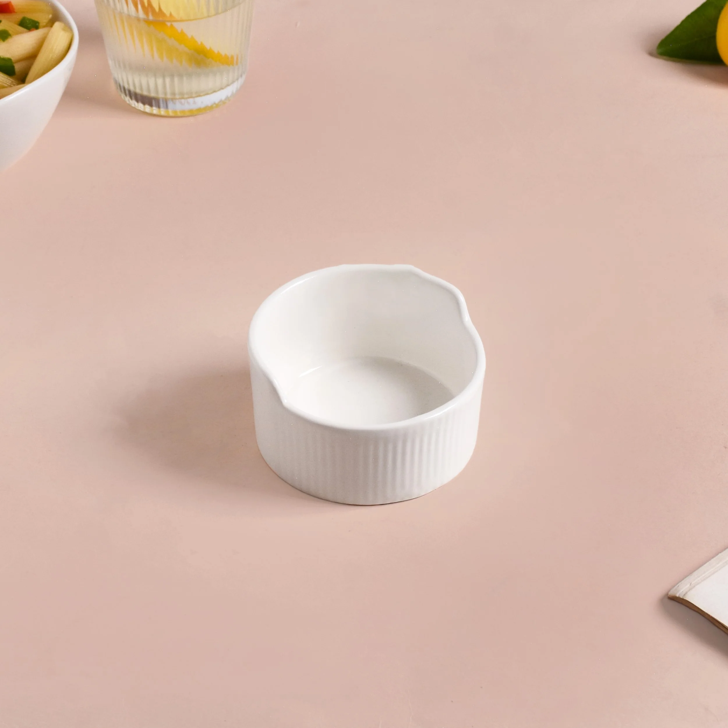 Set Of 4 Ceramic Bowls And Dish With Tray - Image 9