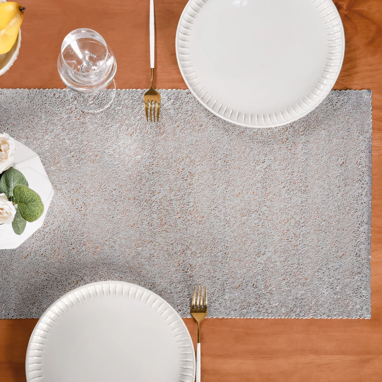 Shiny Lines Silver Table Runner 183x37cm - Image 7