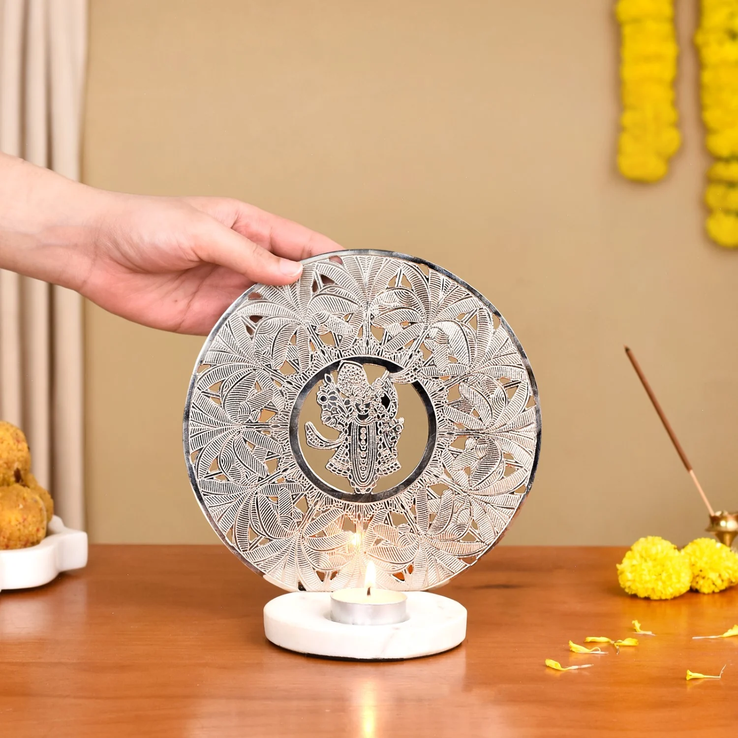 Shreenathji Tealight Candle Holder With Marble Base - Image 3
