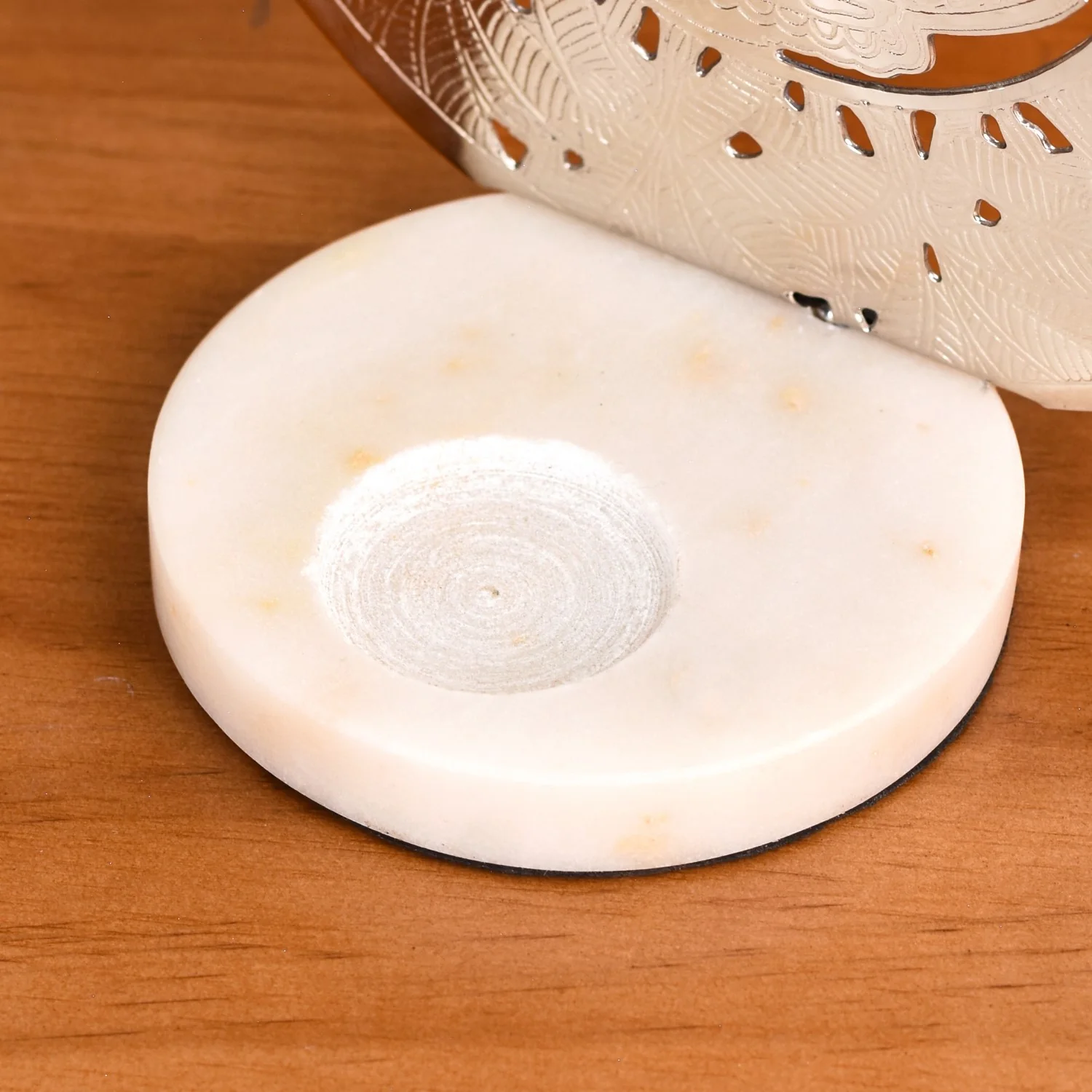 Shreenathji Tealight Candle Holder With Marble Base - Image 8