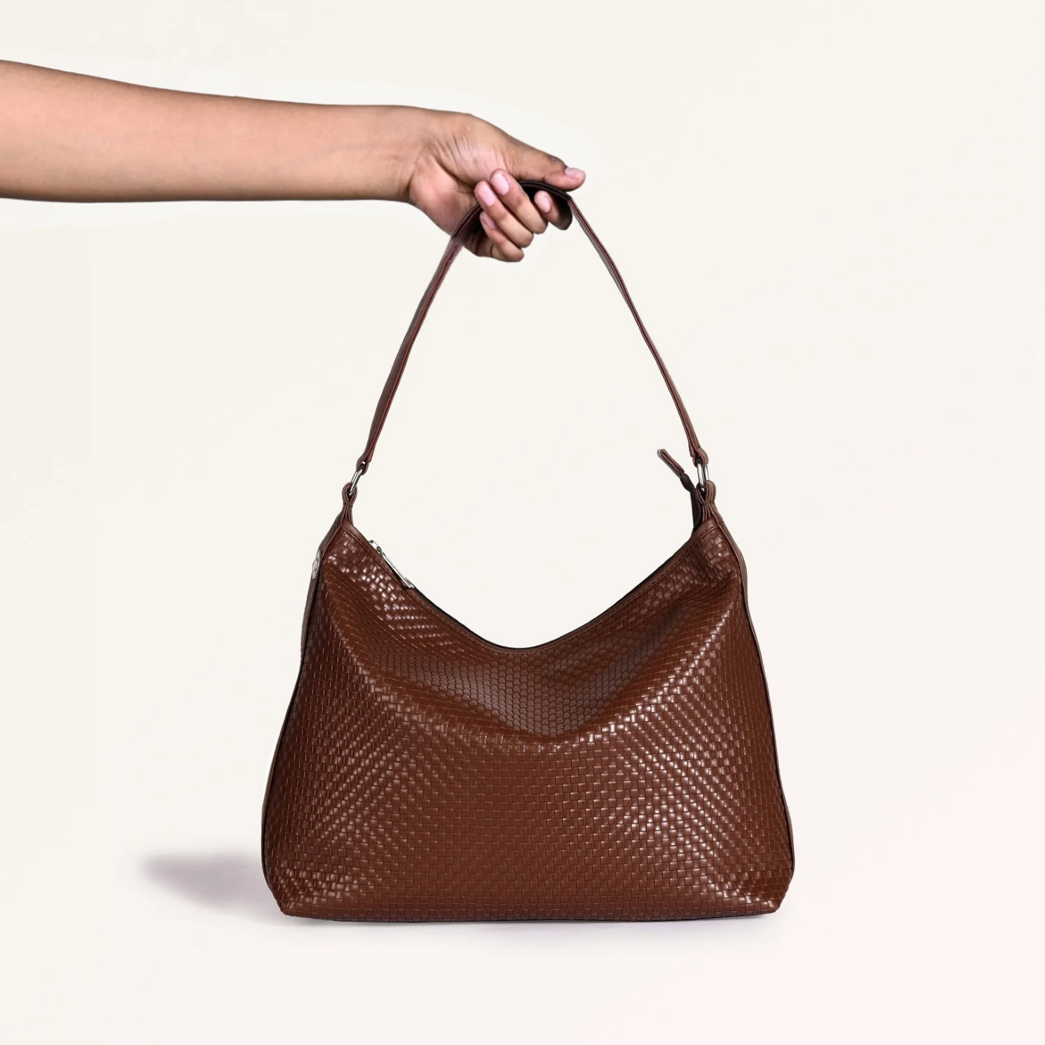 Soi Basket Weave Hobo Bag Brown - Image 3