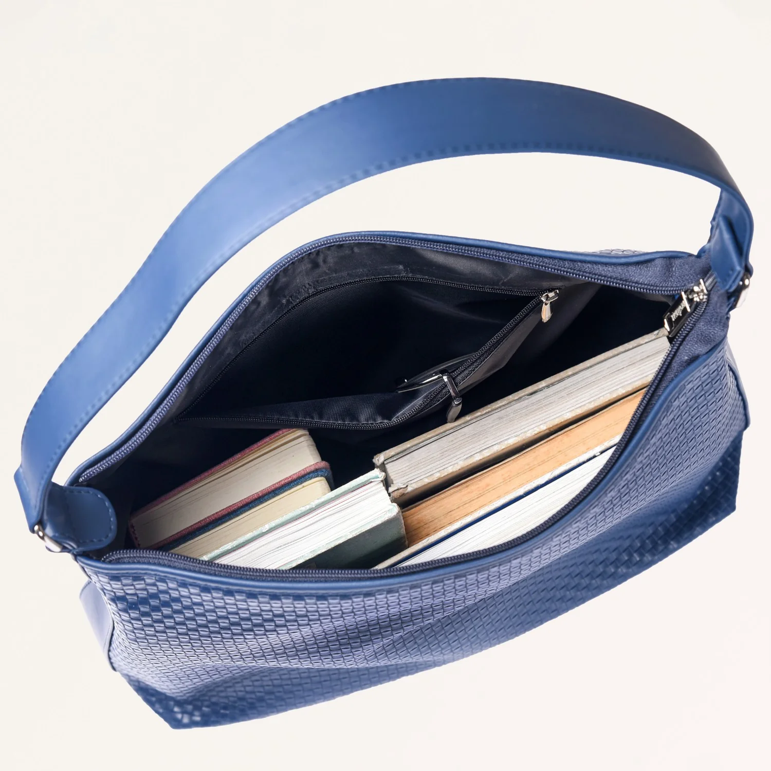 Soi Everyday Hobo Bag Blue - Image 7