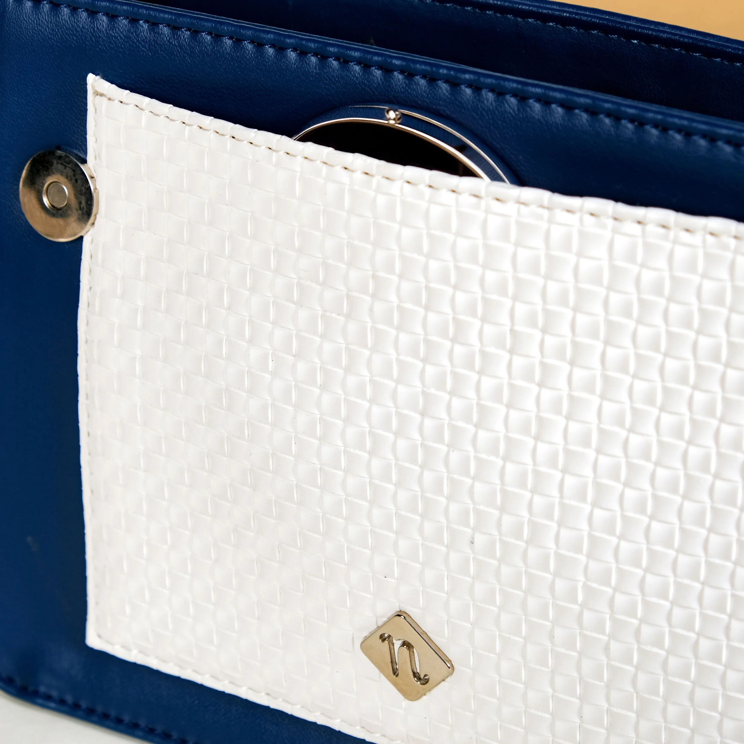 Soi Tresse Blue Magic Shoulder Bag - Image 7