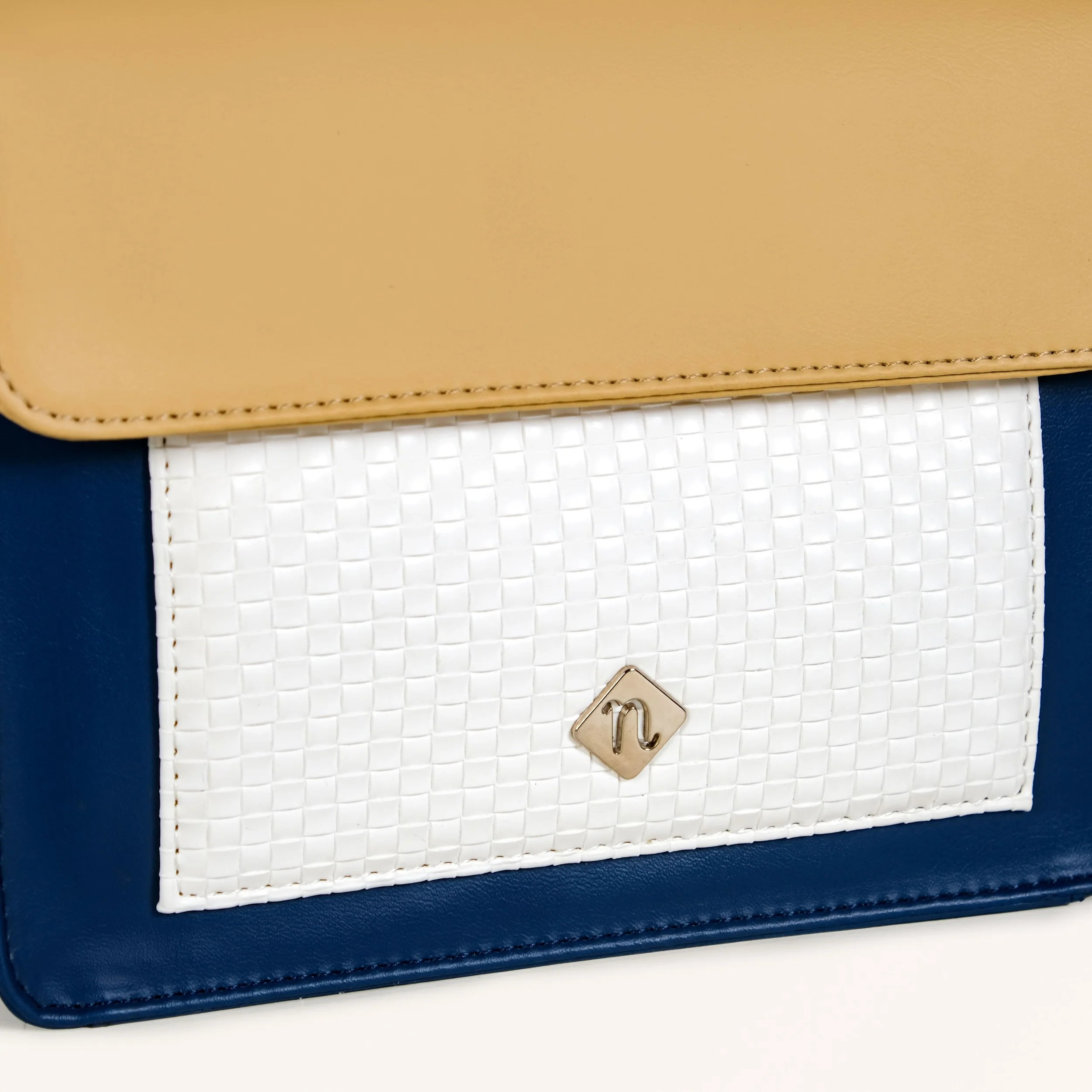 Soi Tresse Blue Magic Shoulder Bag - Image 9