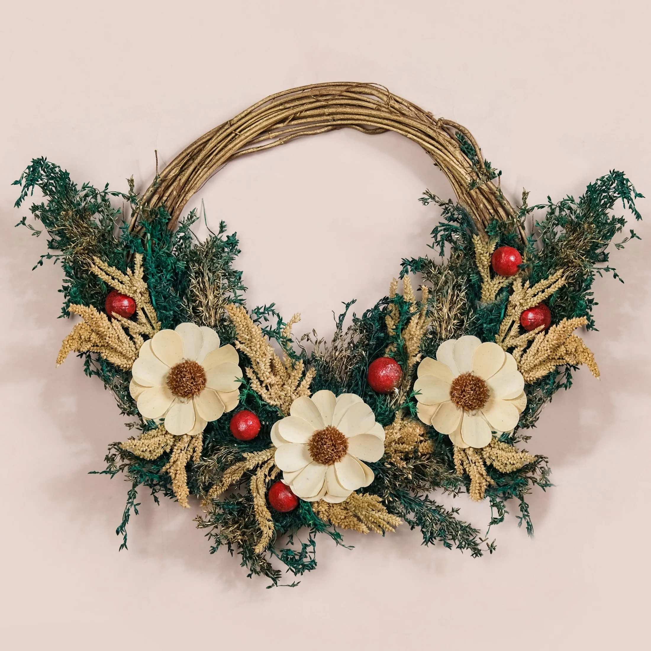 Sustainable Natural Grass Wreath For Holiday Season - Image 7