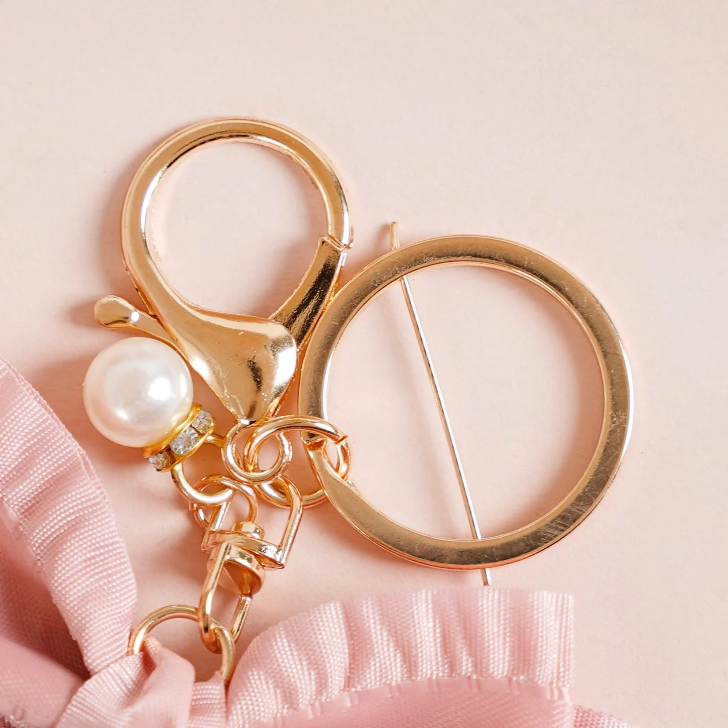 Sweet Heart Bow Keychain With Metal Hooks - Image 5