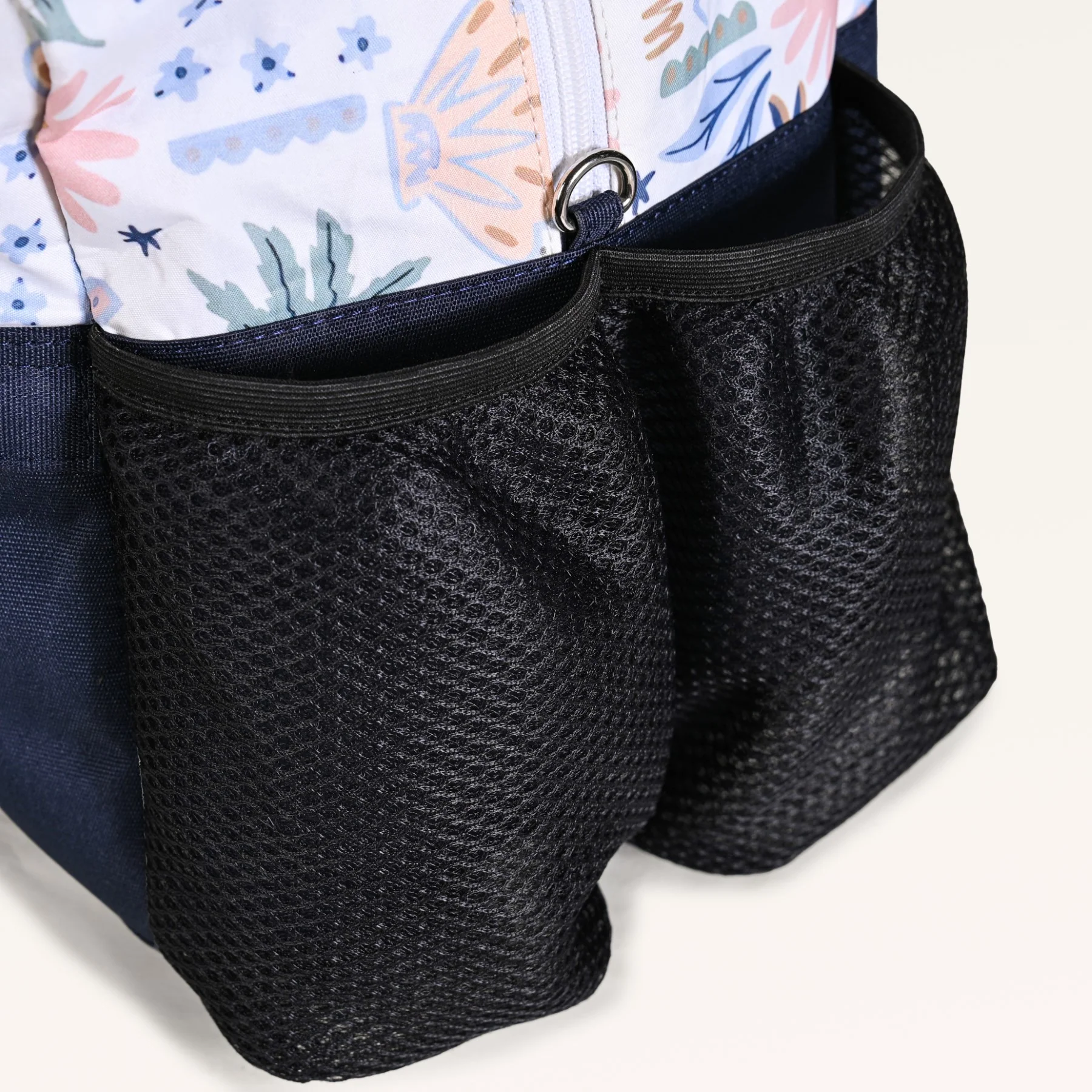 Tropical Print Lightweight Travel Duffle Bag - Image 7