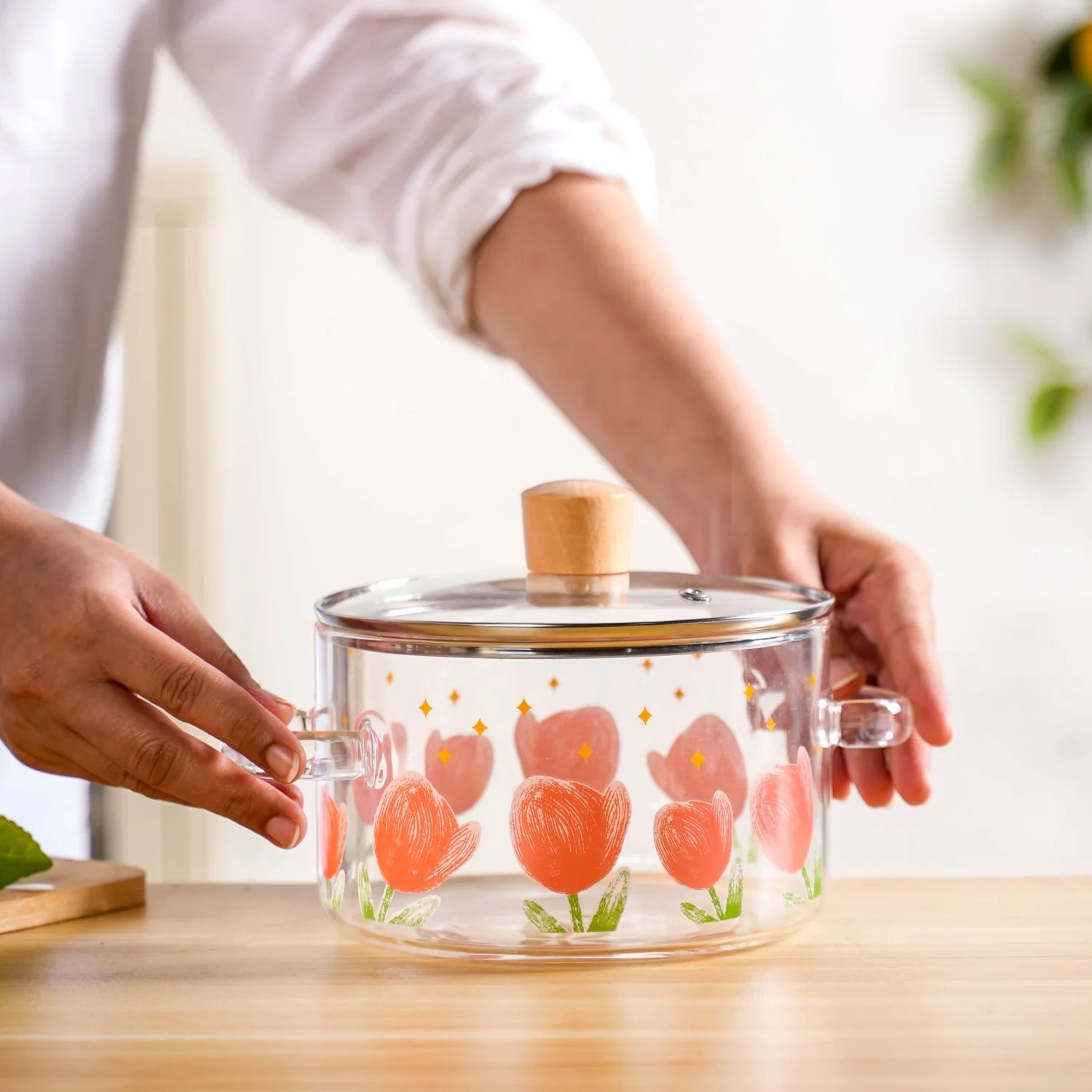 Tulip Borosilicate Glass Cooking Pot With Lid 1800ml - Image 3