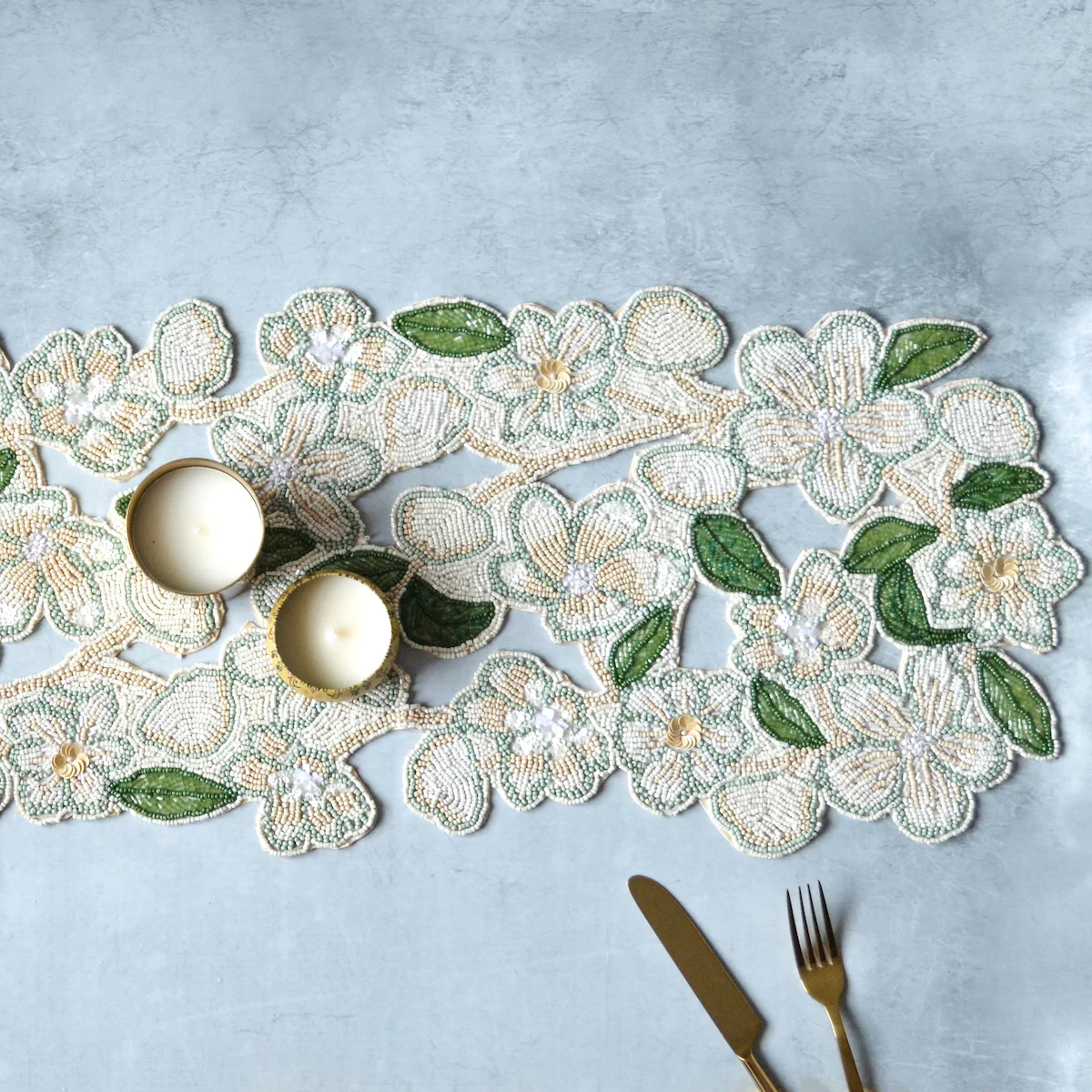 White Flower Runner - Image 3