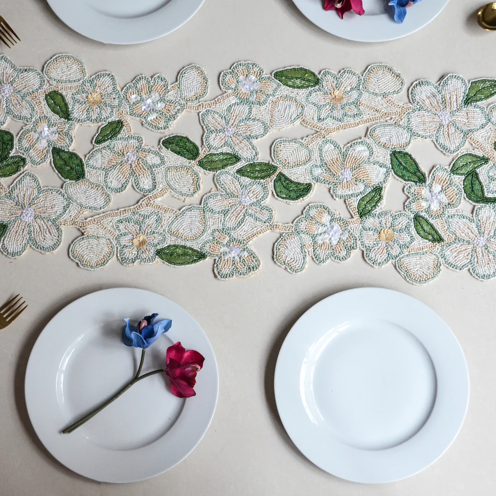 White Flower Runner - Image 4