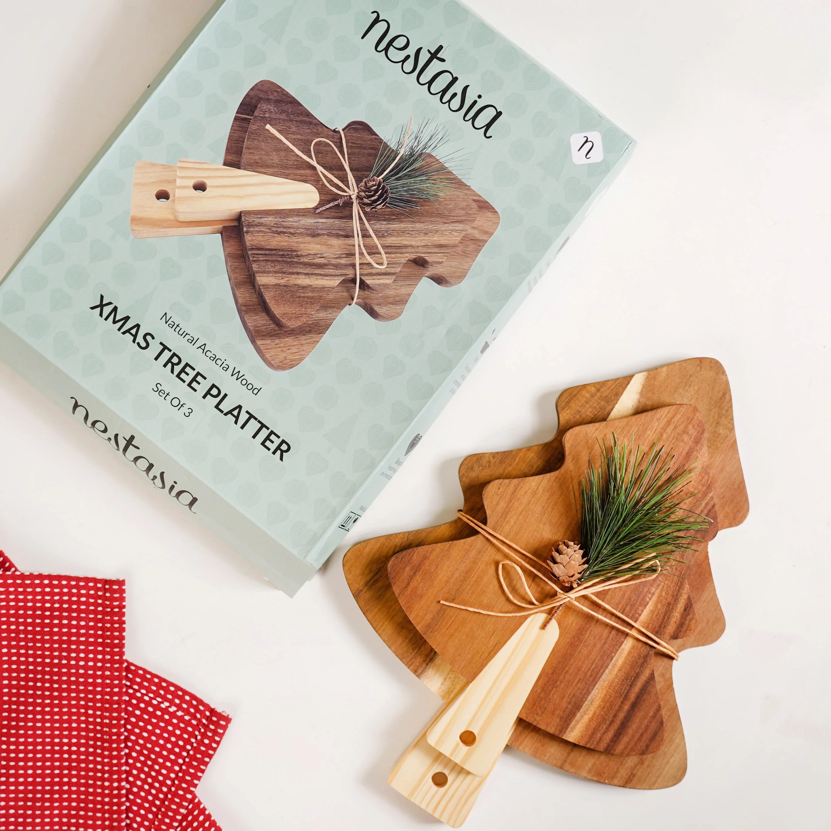 Wooden Tree Platter With Pinecone Embellishment Set Of 2 - Image 3