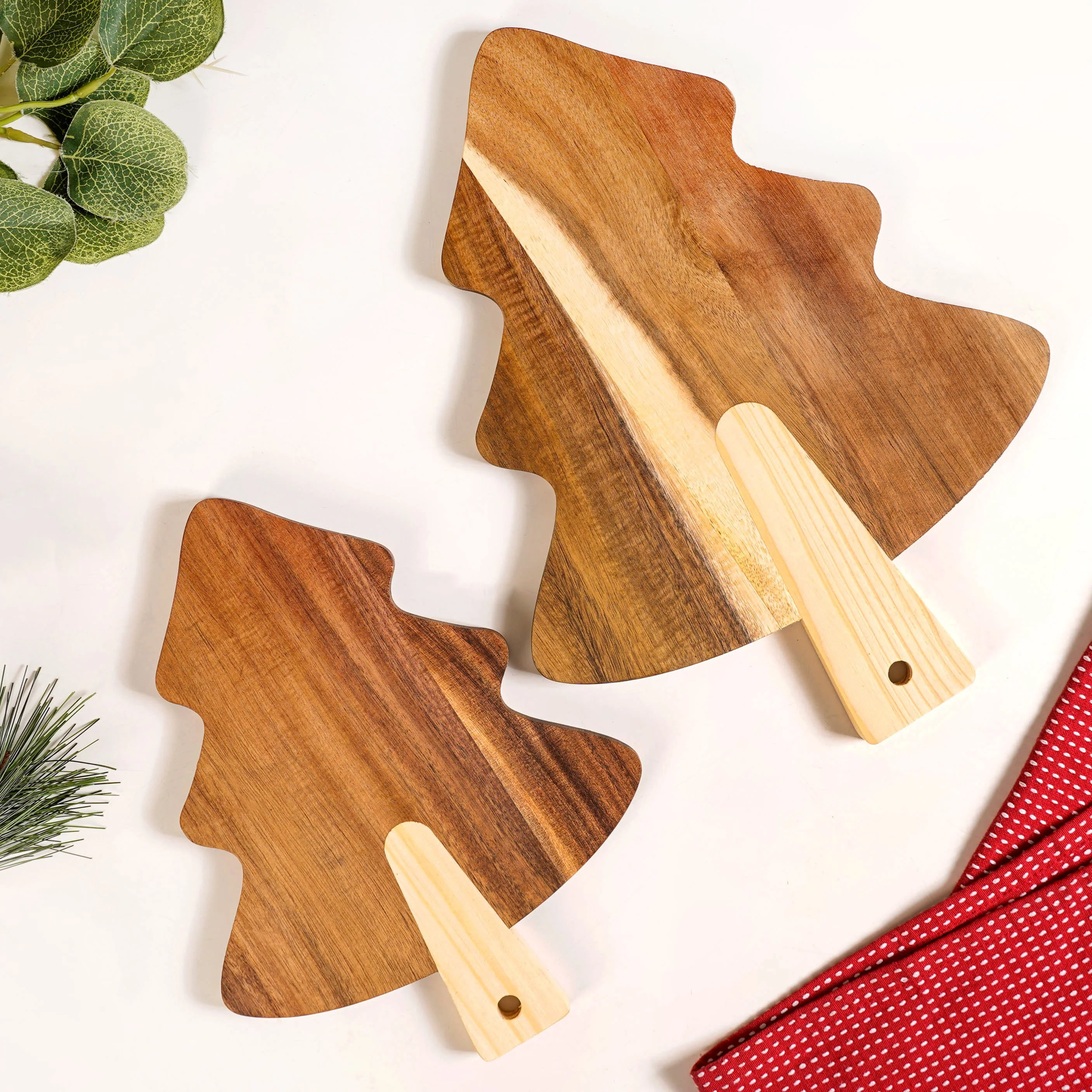 Wooden Tree Platter With Pinecone Embellishment Set Of 2 - Image 7